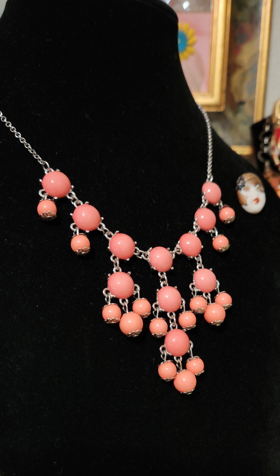 VTG Salmon Color Lucite Chandelier Silver Tone Necklace