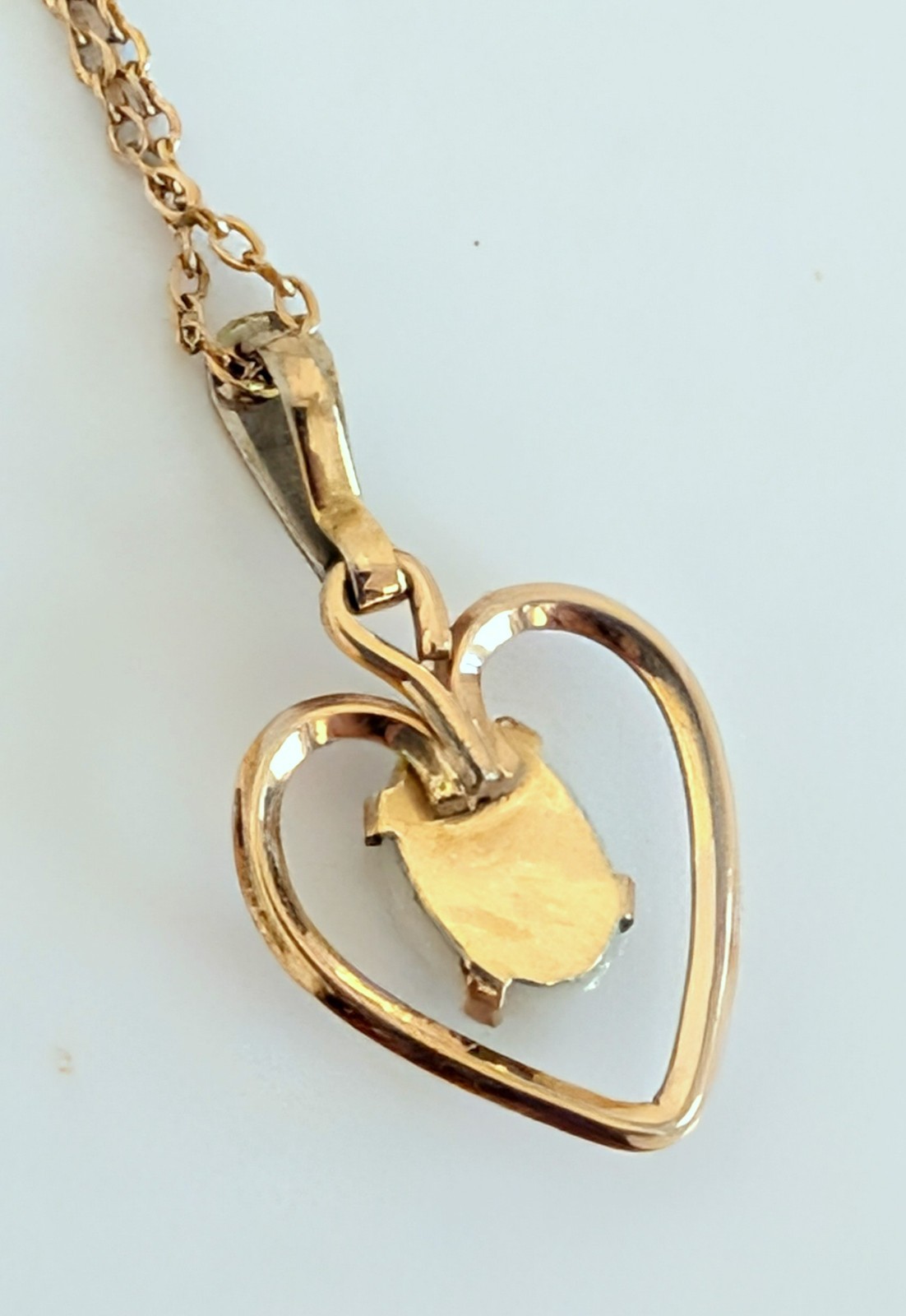 Beautiful Vintage Signed Krementz Gold Tone Opal Heart Pendant Necklace
