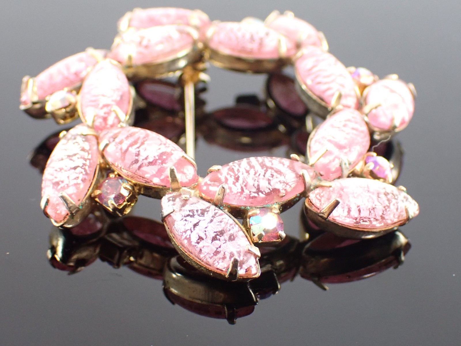 Vintage Pink Foiled Glass Wreath Brooch Gold Tone Rhinestones 2″