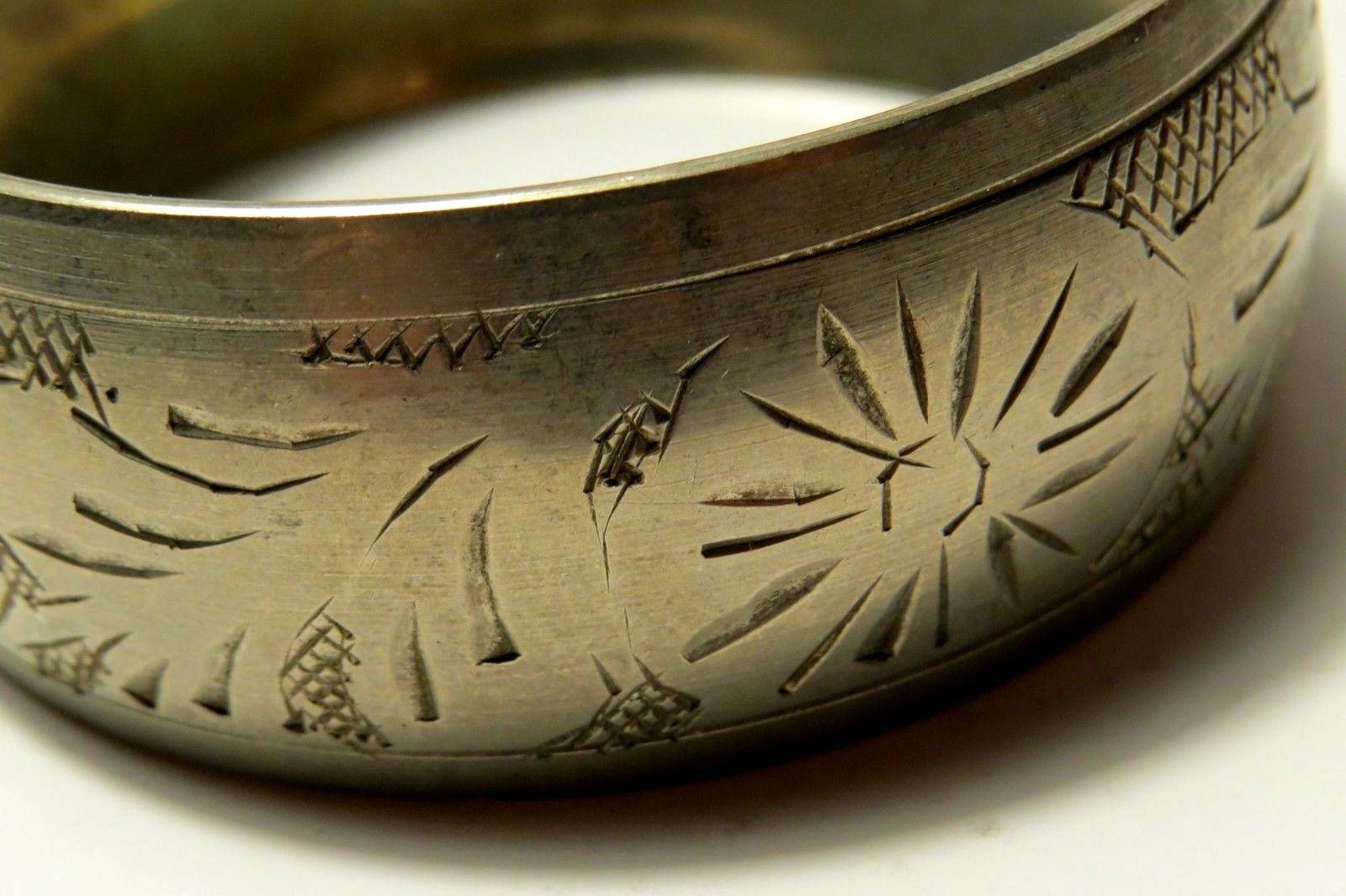 Vintage Etched Wide Bangle Bracelet Silver or Pewter1″ Tarnished