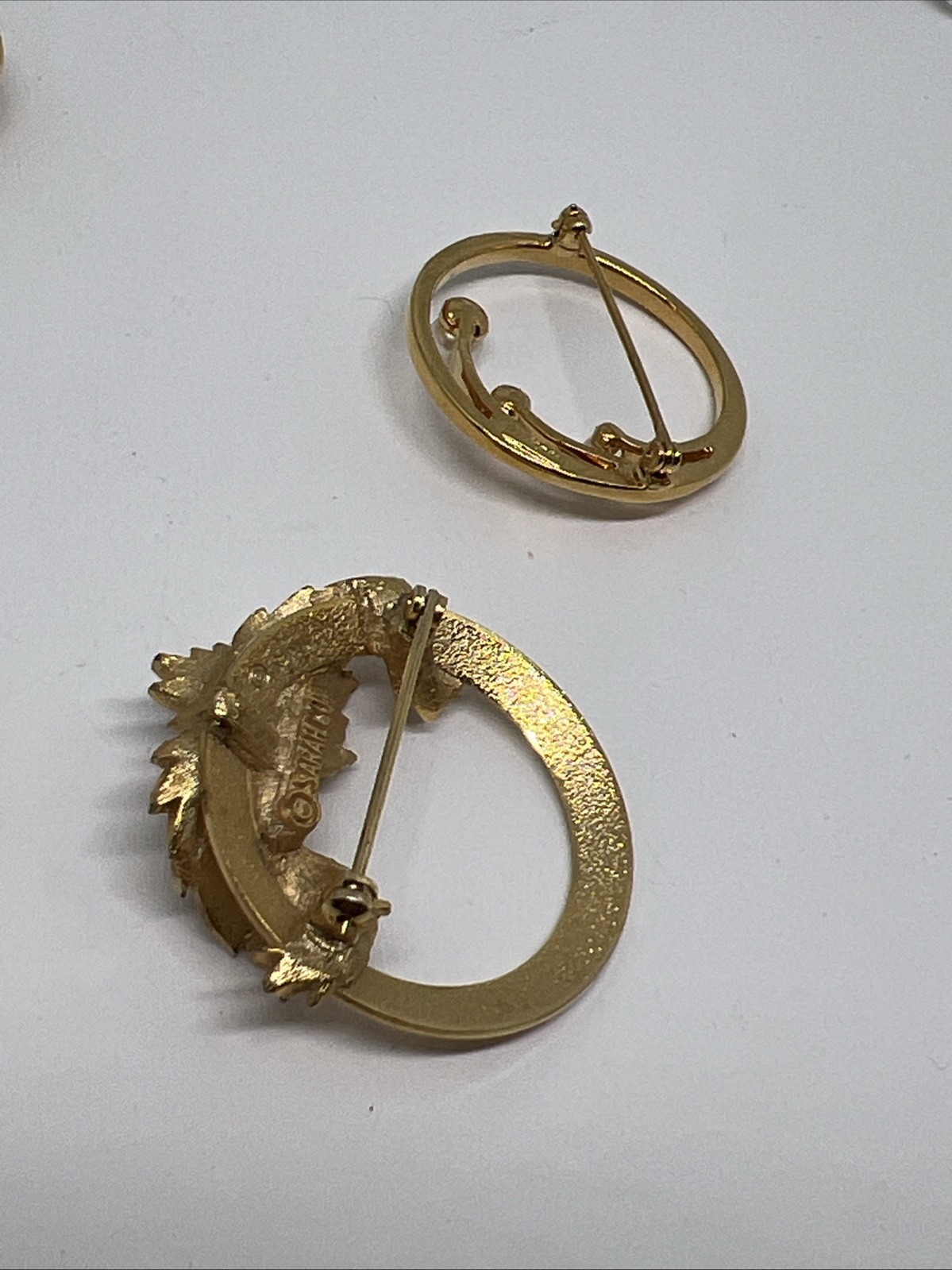 4pc Lot Vintage Brooches Faux Pearl Goldtone Sarah Cov Monet Avon