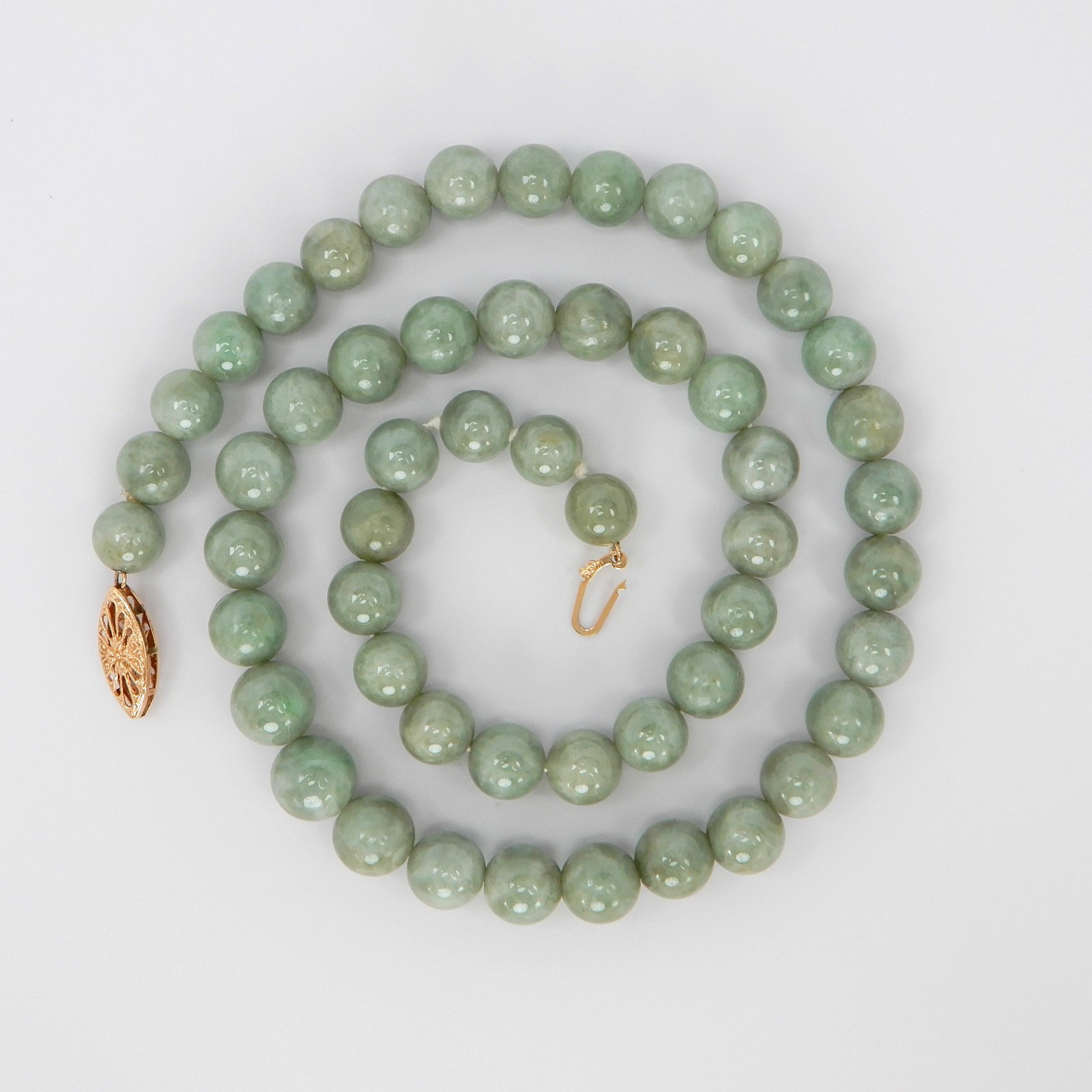 Green Jade Jadeite 8mm Bead Necklace 17” 14K Filigree Clasp 52.9g