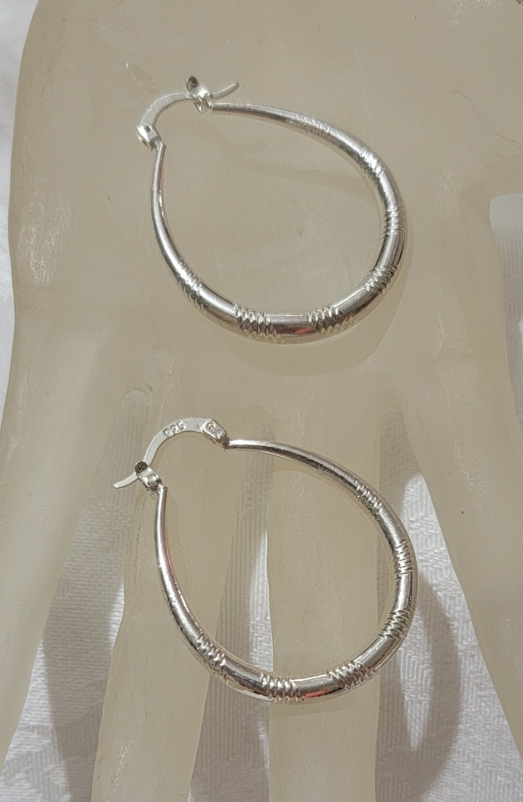 925 STERLING SILVER 1-1/4″ X 1″ DESIGNED DANGLE DROP HOOP EARRINGS/LATCH BACK