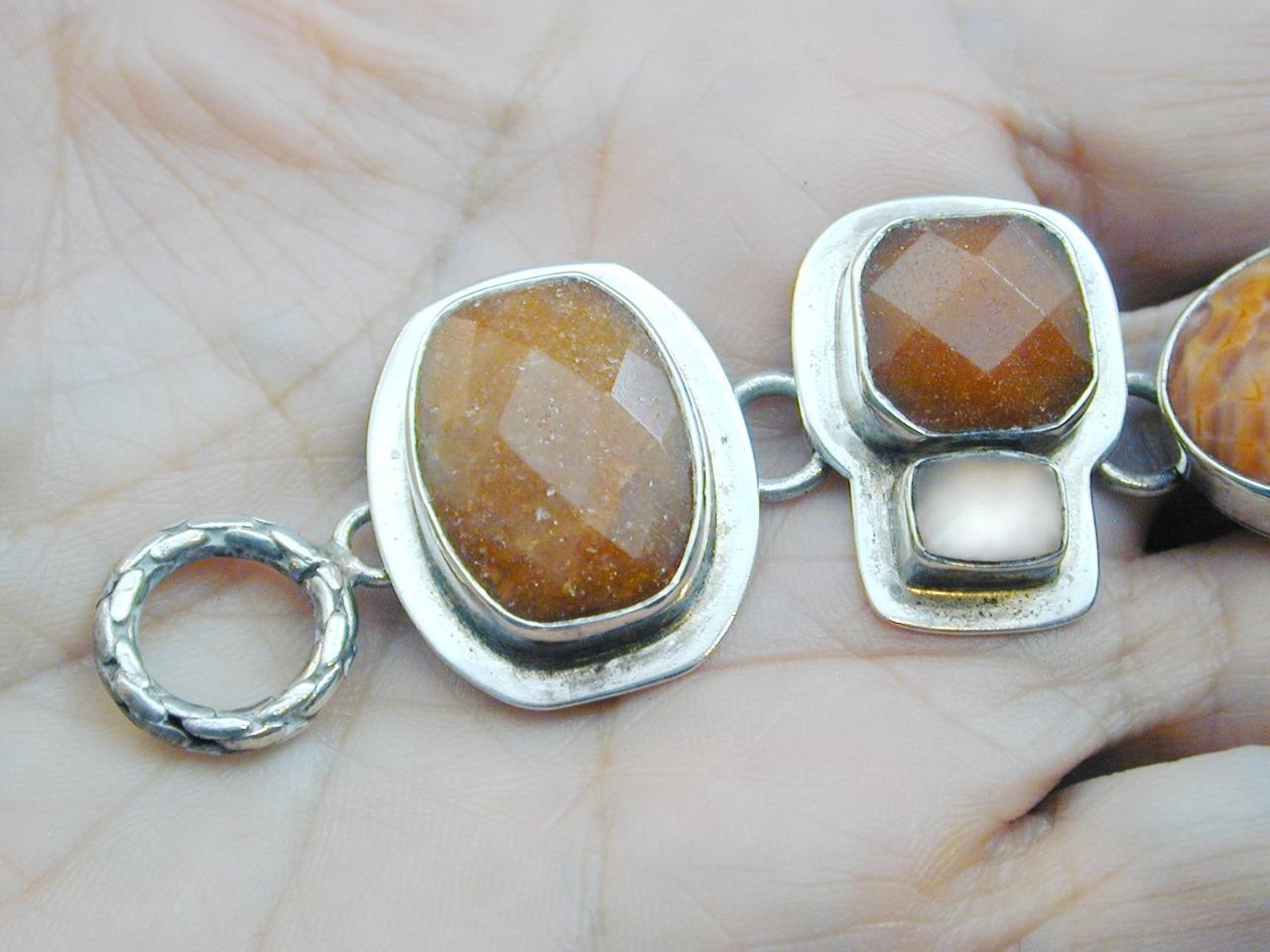 Amy Kahn Russell AKR Bracelet Agate Jade Shades Of Peach Rust