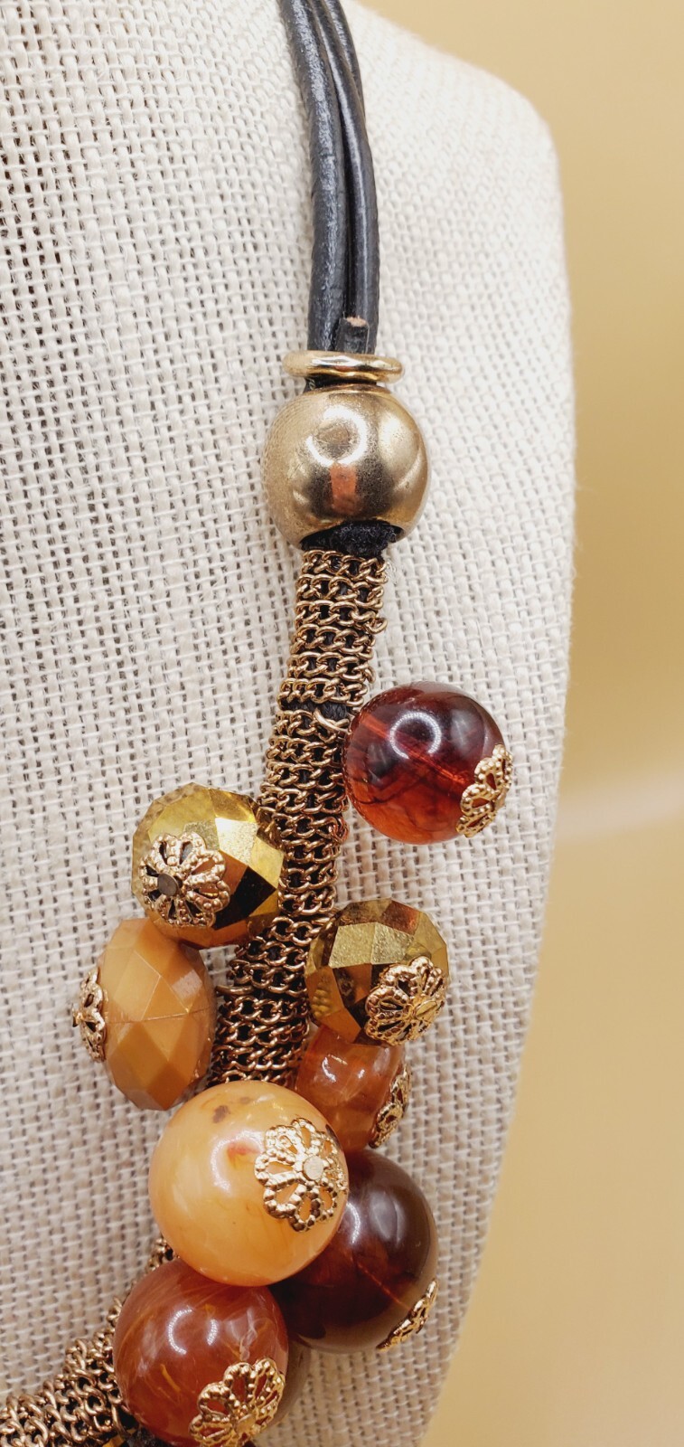 20″ Brown and Gold tone Beads with Gold Tone Metal Retro Necklace woo1