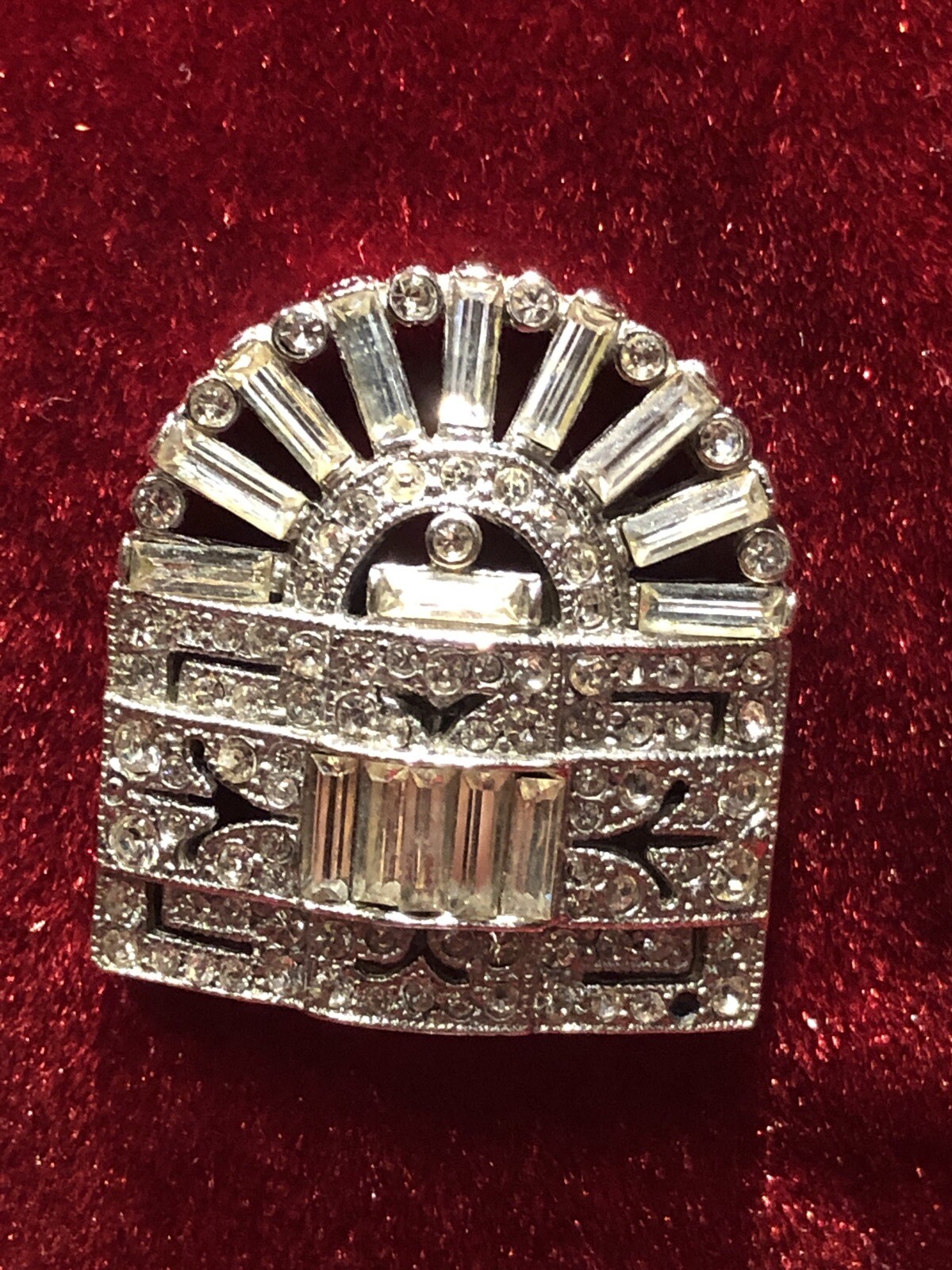 VINTAGE ART DECO Rhinestone/crystal BROOCH WITH RHINSTONES. Signed KJL Piece.
