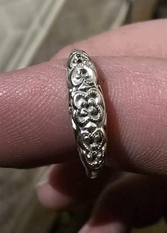 14k White Gold Antique Wedding Ring 5 dimond illusion Size 6