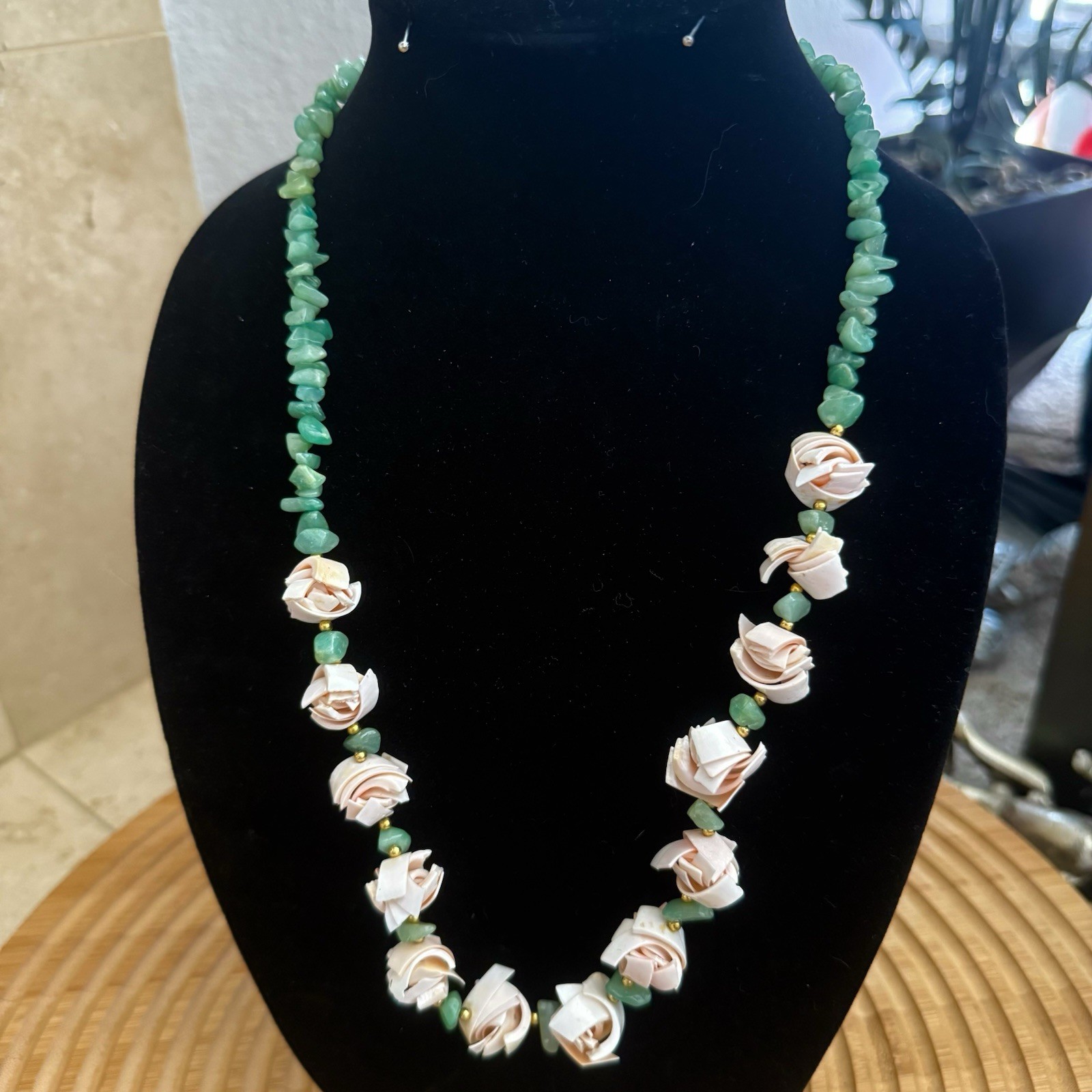 VTG Women’s Aventuri & Hand-Carved Pink Shell Flowers Statement Beaded Necklaces