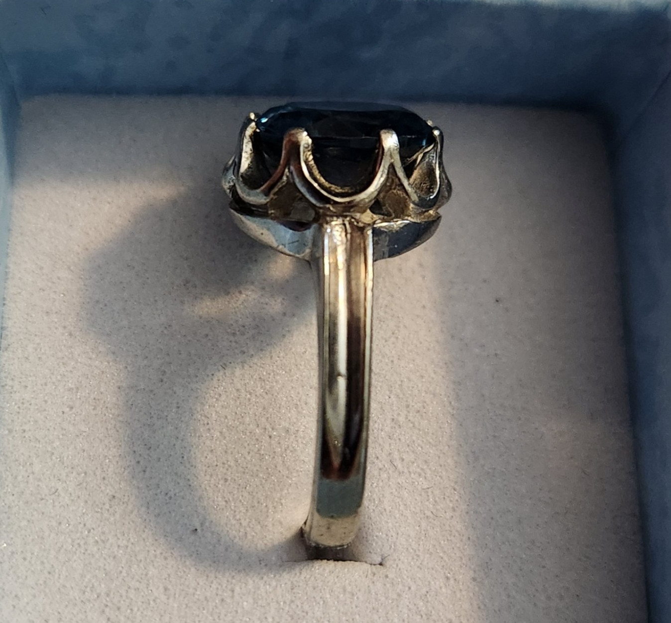 Vtg 10K White Multi Prong set 10 mm London Blue Topaz Ring Size ~6