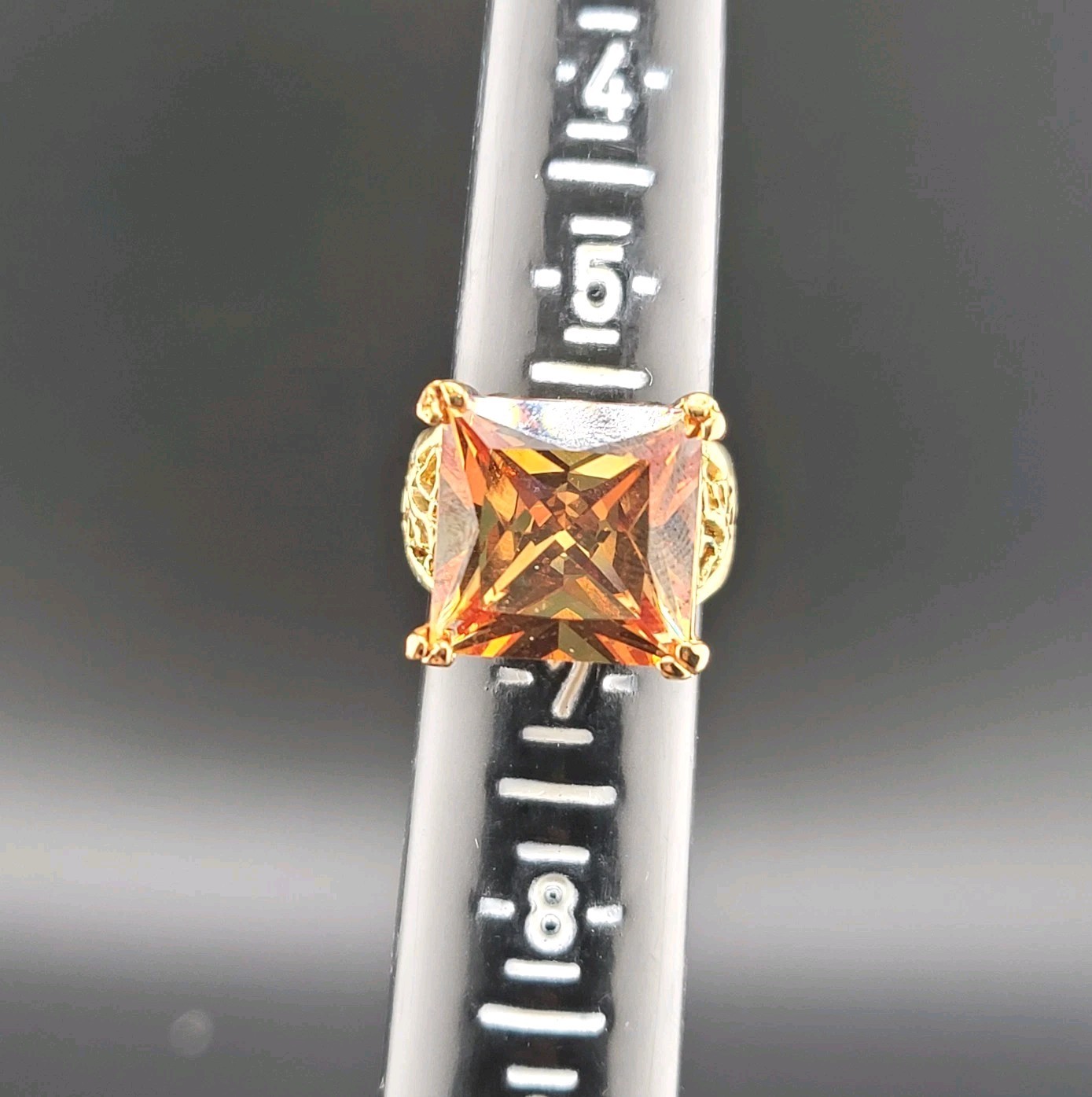 Vtg Sz 6 Ring Lg Citrine Cubic Zirconia 18KGE Fashion Jewelry Caged Lattice