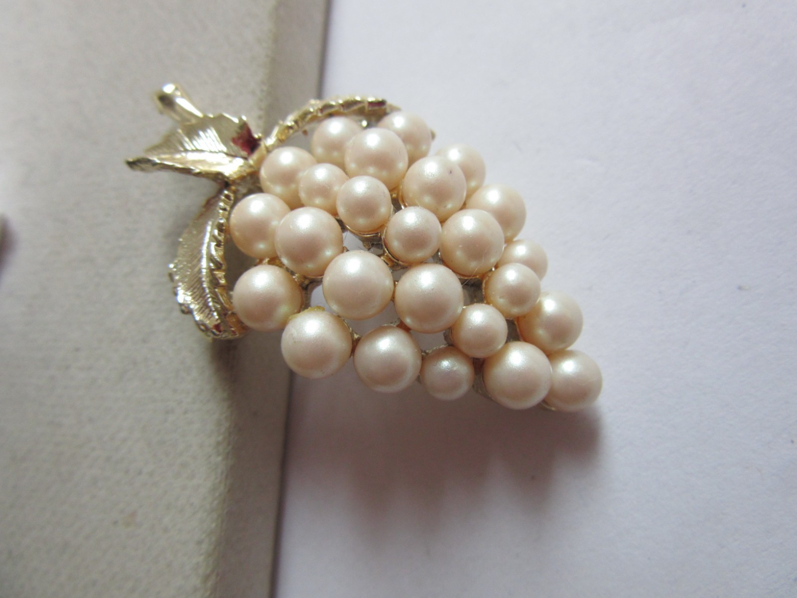 Vintage faux pearl grapes design gold tone pin