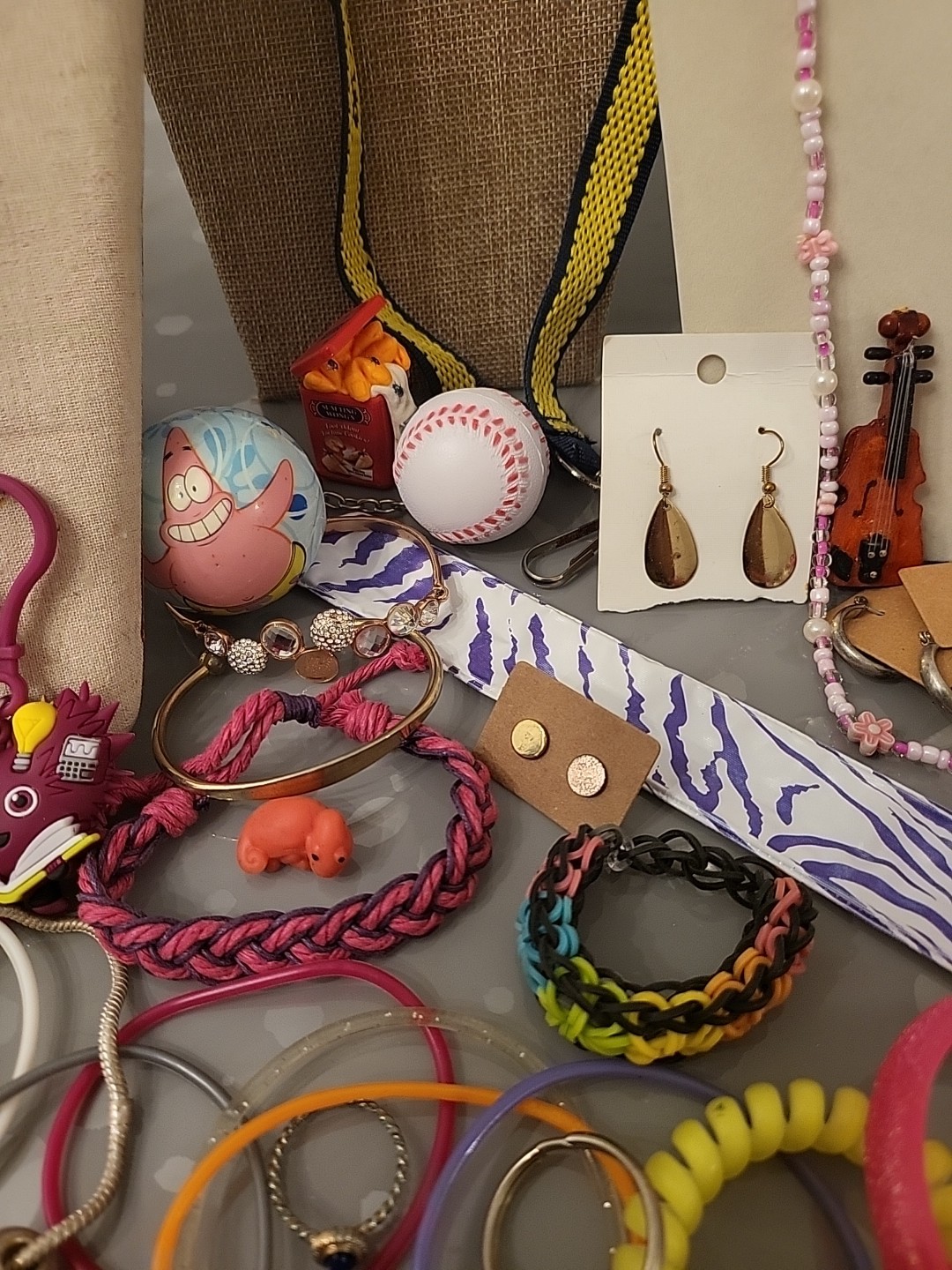 Costume Jewelry Lot 90 Pc + Girls Dress Up Box Collectibles, Hair Pcs And MoreG4