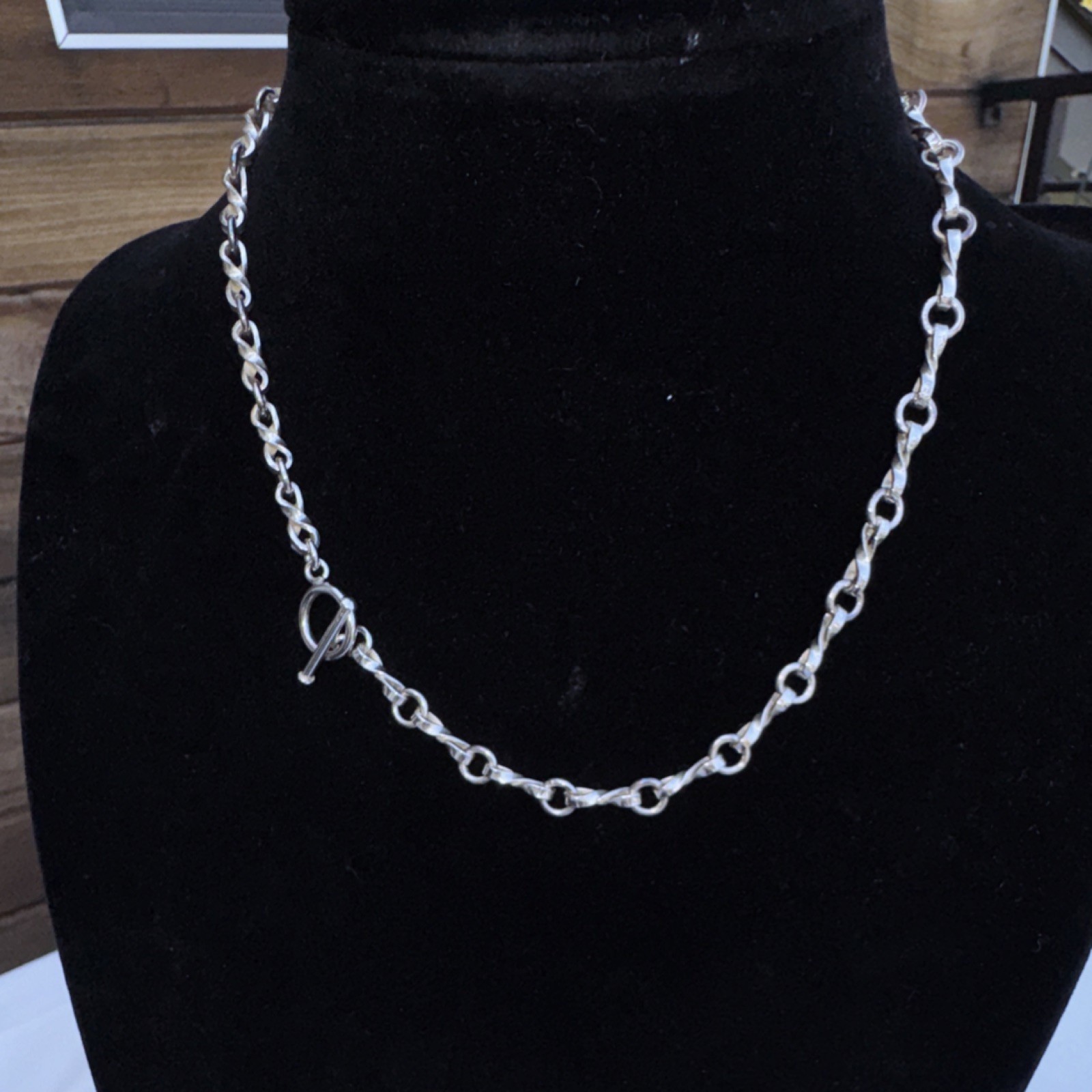 Sterling Silver Tone Oval Link Chain 18”Necklace with Toggle Closure