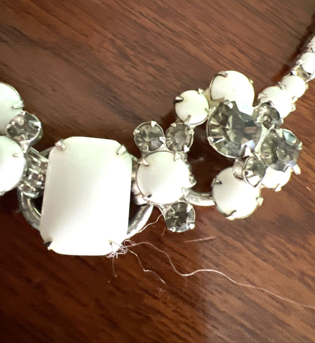 VTG. JULIANA DELIZZA & ELSTER MILK GLASS and GRAY RHINESTONE CHOKER NECKLACE 16″