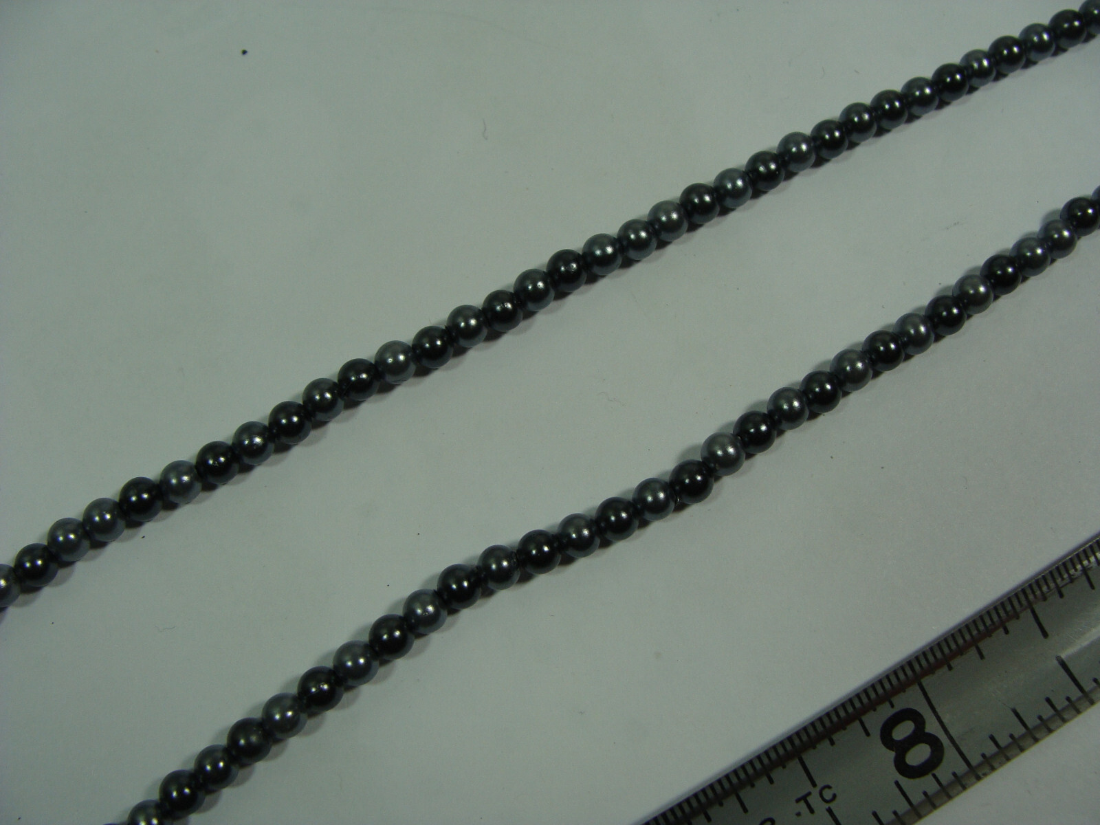 Vtg 2 Tone Gray Faux Pearls Hand Knot Tied Graduating String 27″ Long Necklace