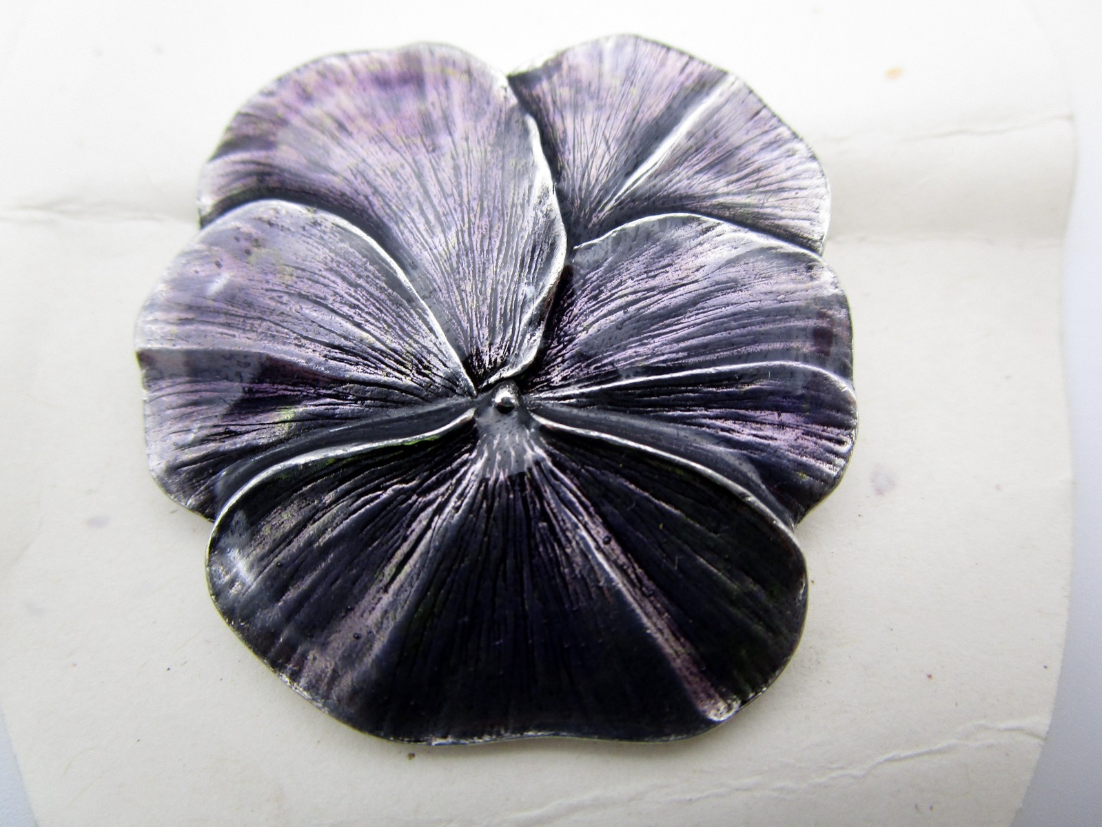 Danforth Signed Pewter Vintage Pansy Flower Brooch Pin Subtle Purple On Card