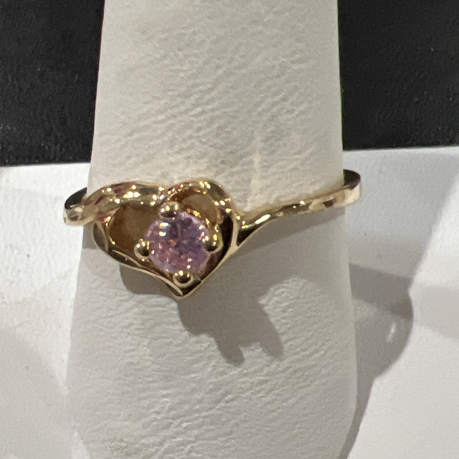 Cop89 Ring Size 10 Pink Stone