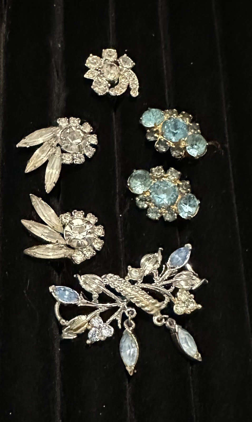 16pc Vintage Rhinestone Costume Jewelry Lot Necklace Earrings Brooch