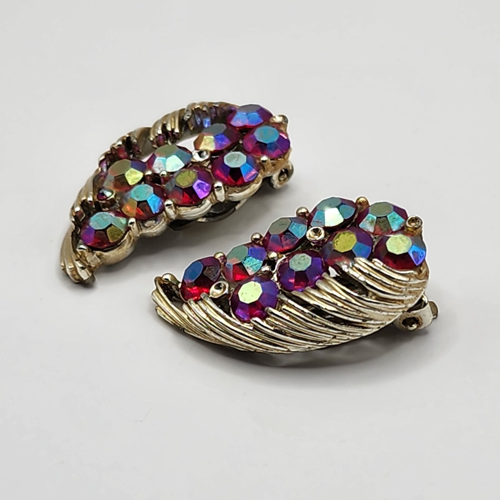 Vintage Lisner Fuchsia Red Aurora Borealis Rhinestone Feather Leaf Clip Earrings