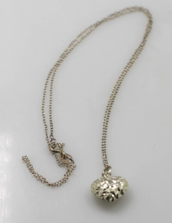 Vintage Sterling Silver 925 textured puff heart pendant chain necklace 16″