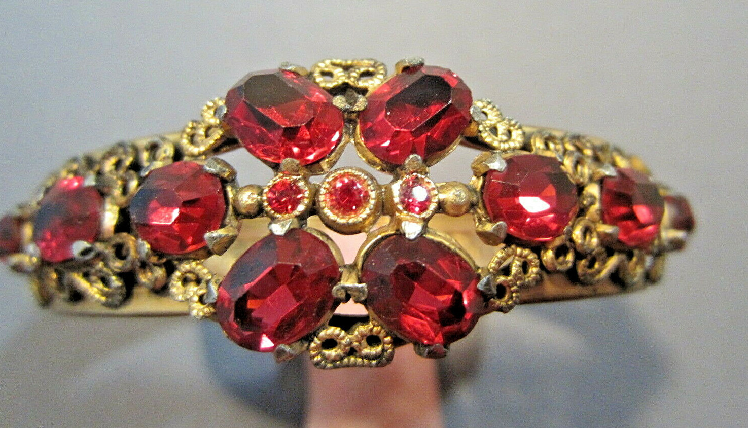 Vtg Gold Plated Filigree Bangle Bracelet w/ Red Stones & Original Box Small Size