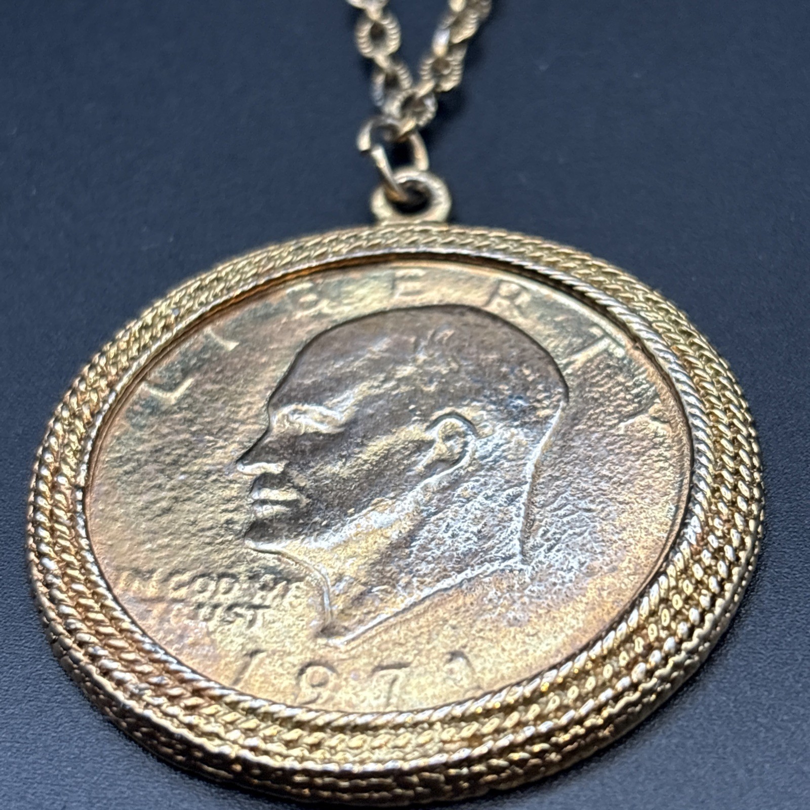 Vintage 1971 Eisonhower Coin Necklace