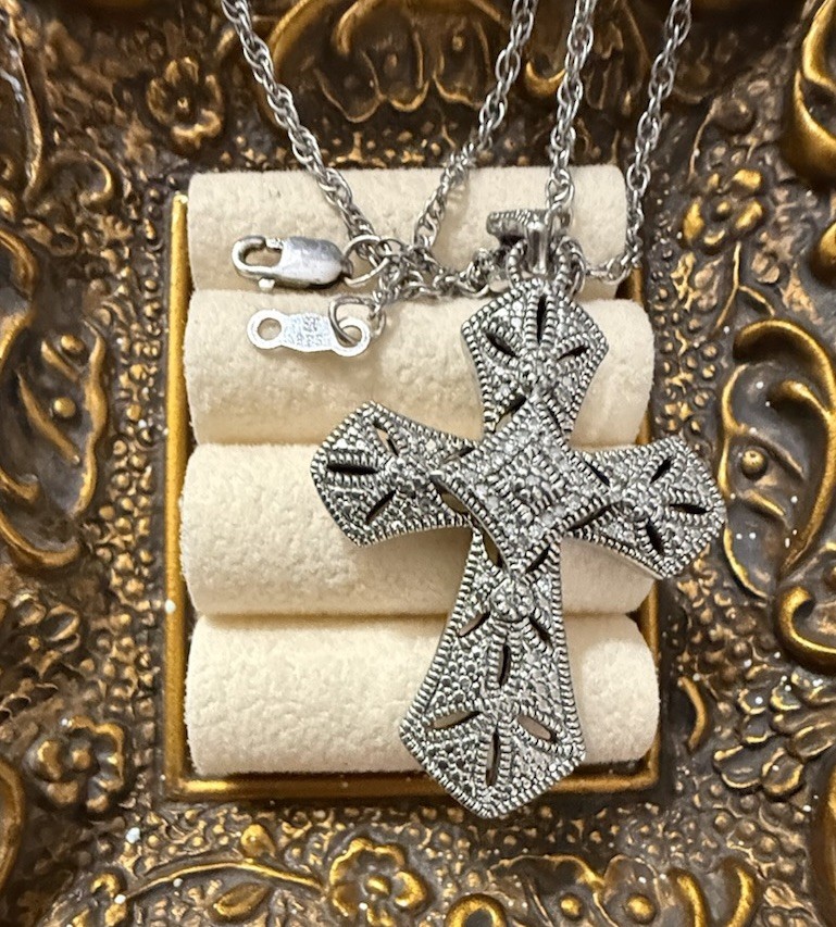 ESTATE Vintage 925 Silver & 5 Accent Diamond Cross Pendant on 925 Chain Necklace