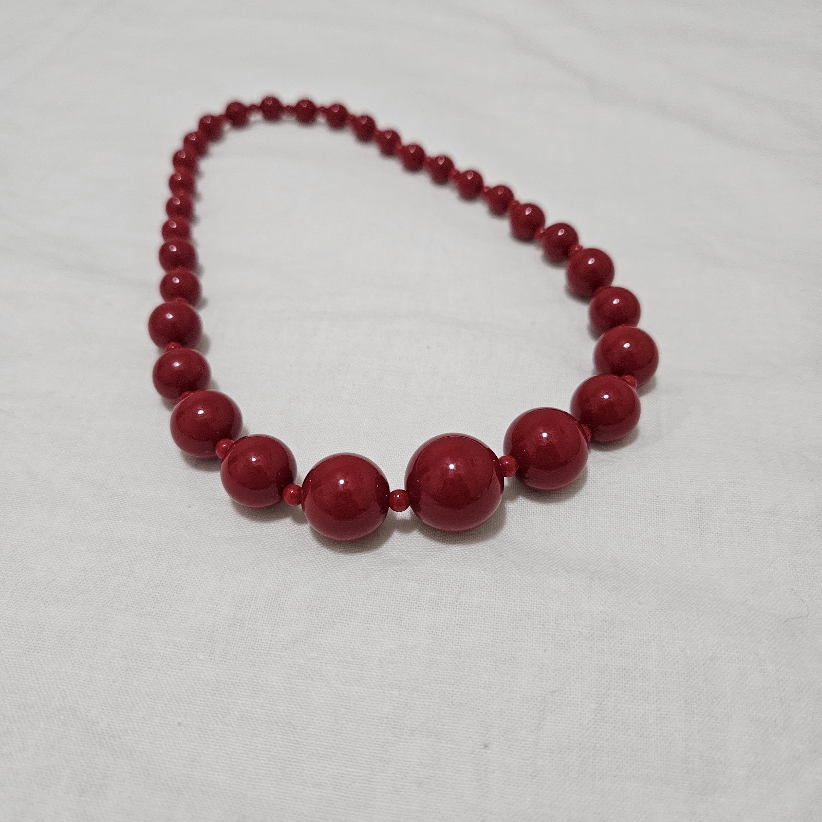 Vintage Red Beaded Choker Necklace, Stretch, Beads Graduated In Size