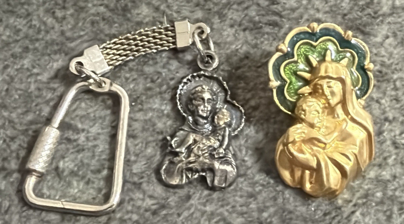 Vintage Religious Pins Brooch Pendant Christmas Pin Lot Catholic Nativity etc…
