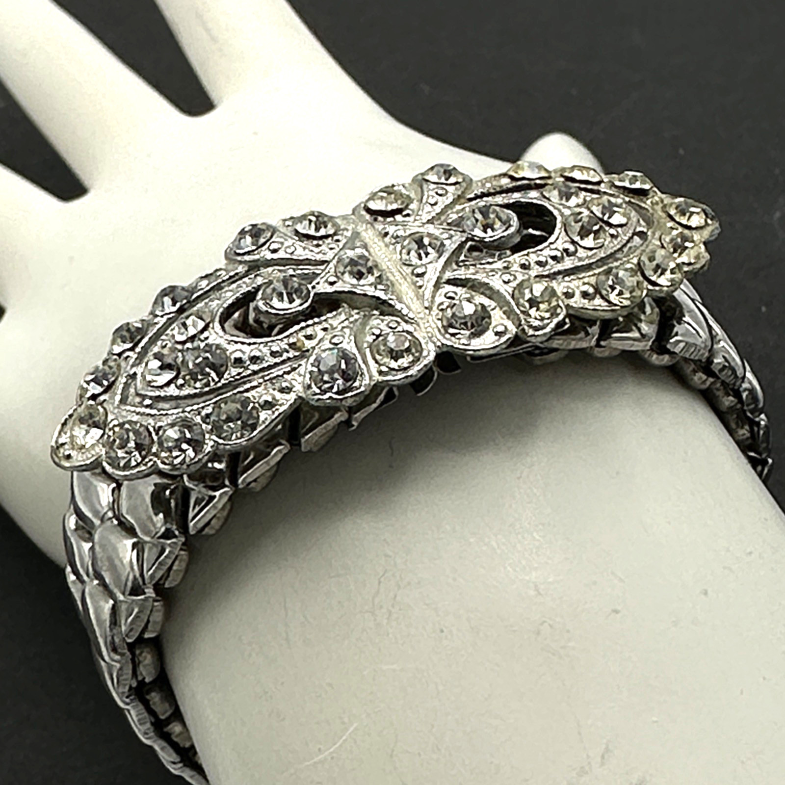 DALE expansion bracelet – vintage silver-tone rhinestone pot metal accent READ
