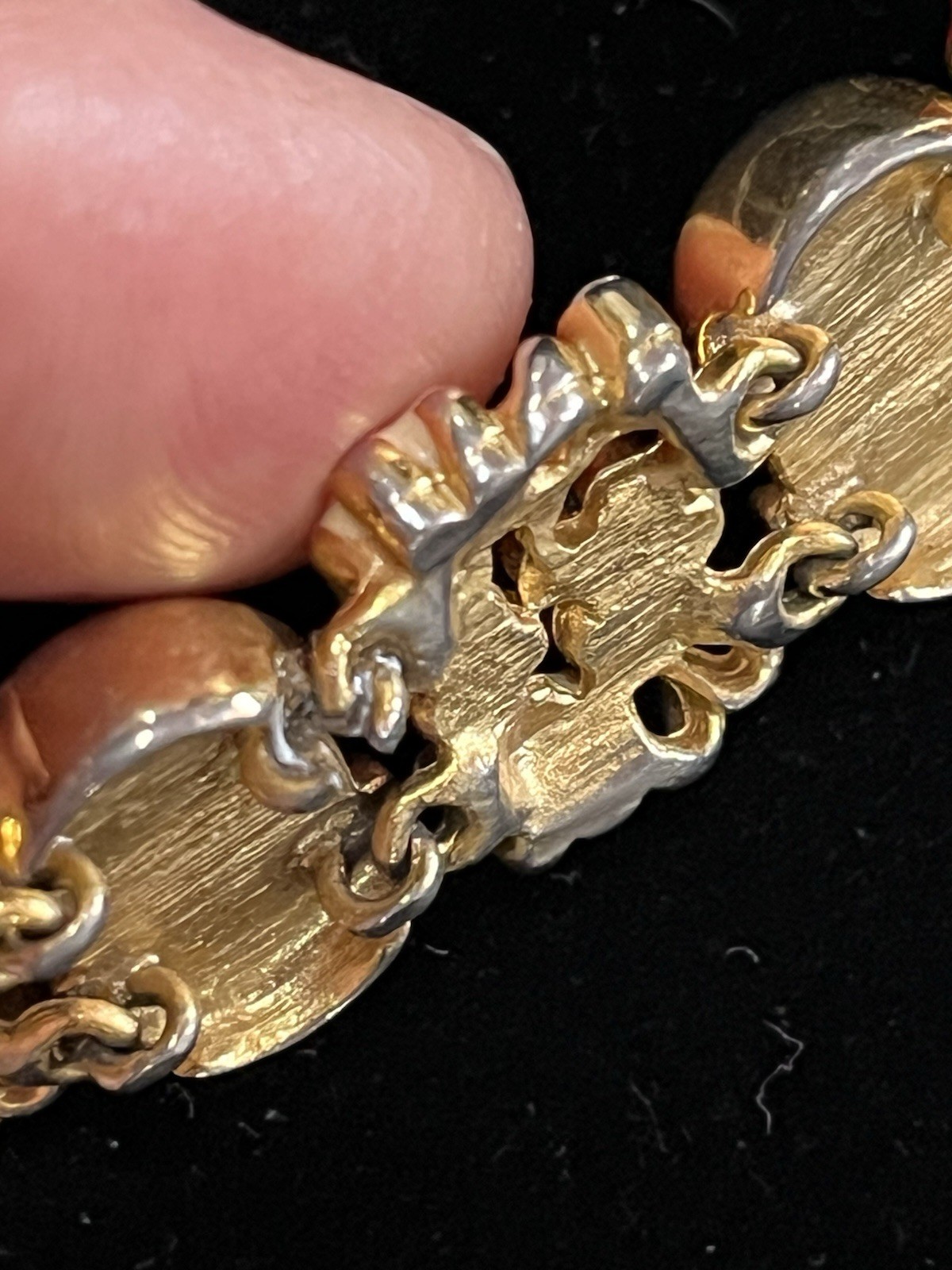 Camrose & Kross JBK Cameo Flower Stone Bracelet 7.25” Long AS IS For Repair