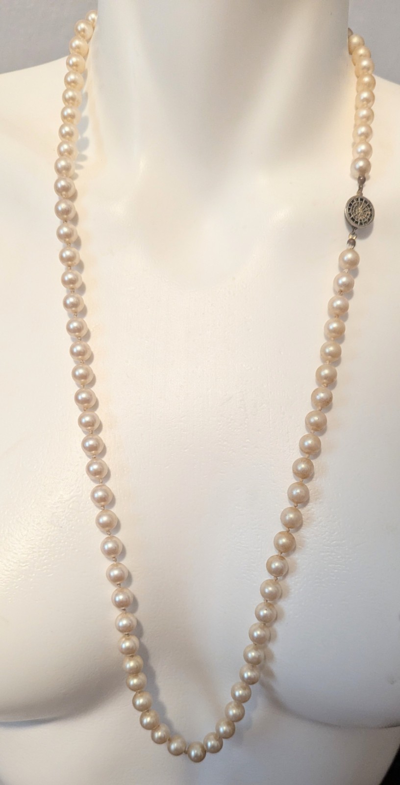 Vtg Signed Miriam Haskell Faux Pearl Necklace 31.5″ Long 7.5mm