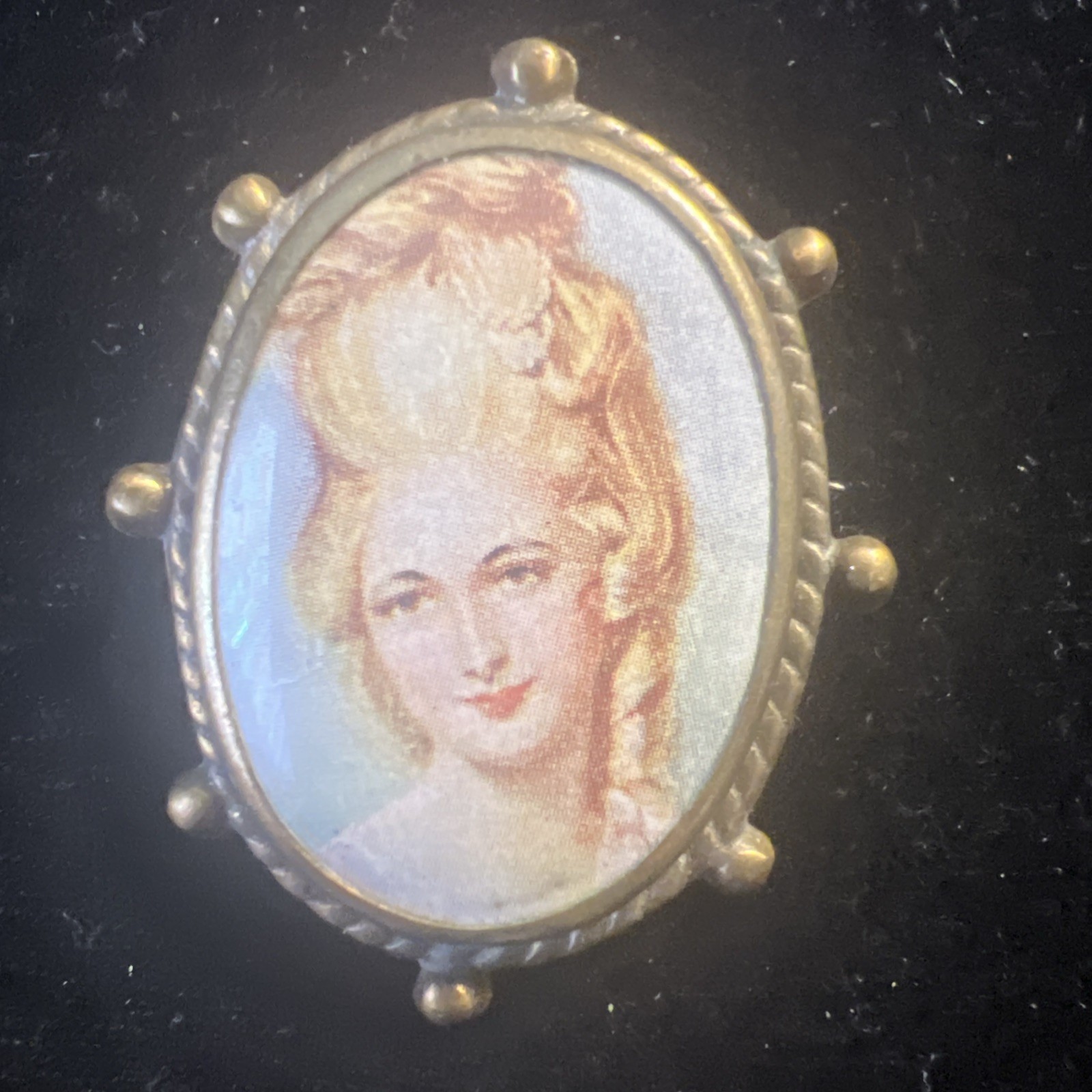 Antique C Clasp Portrait Cameo Brooch. ￼