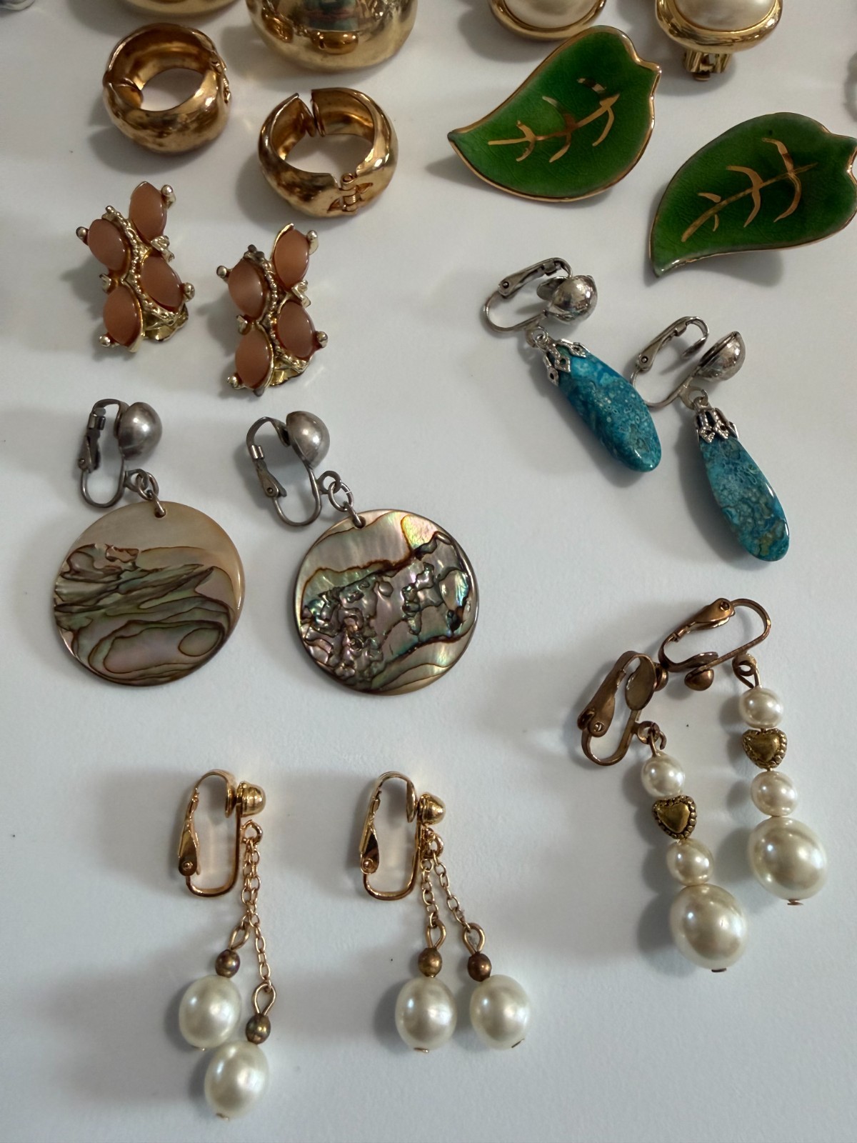 Lot of 35 Vintage Clip Earrings Resin Enamel Beaded Plastic Ceramic Shell Metal