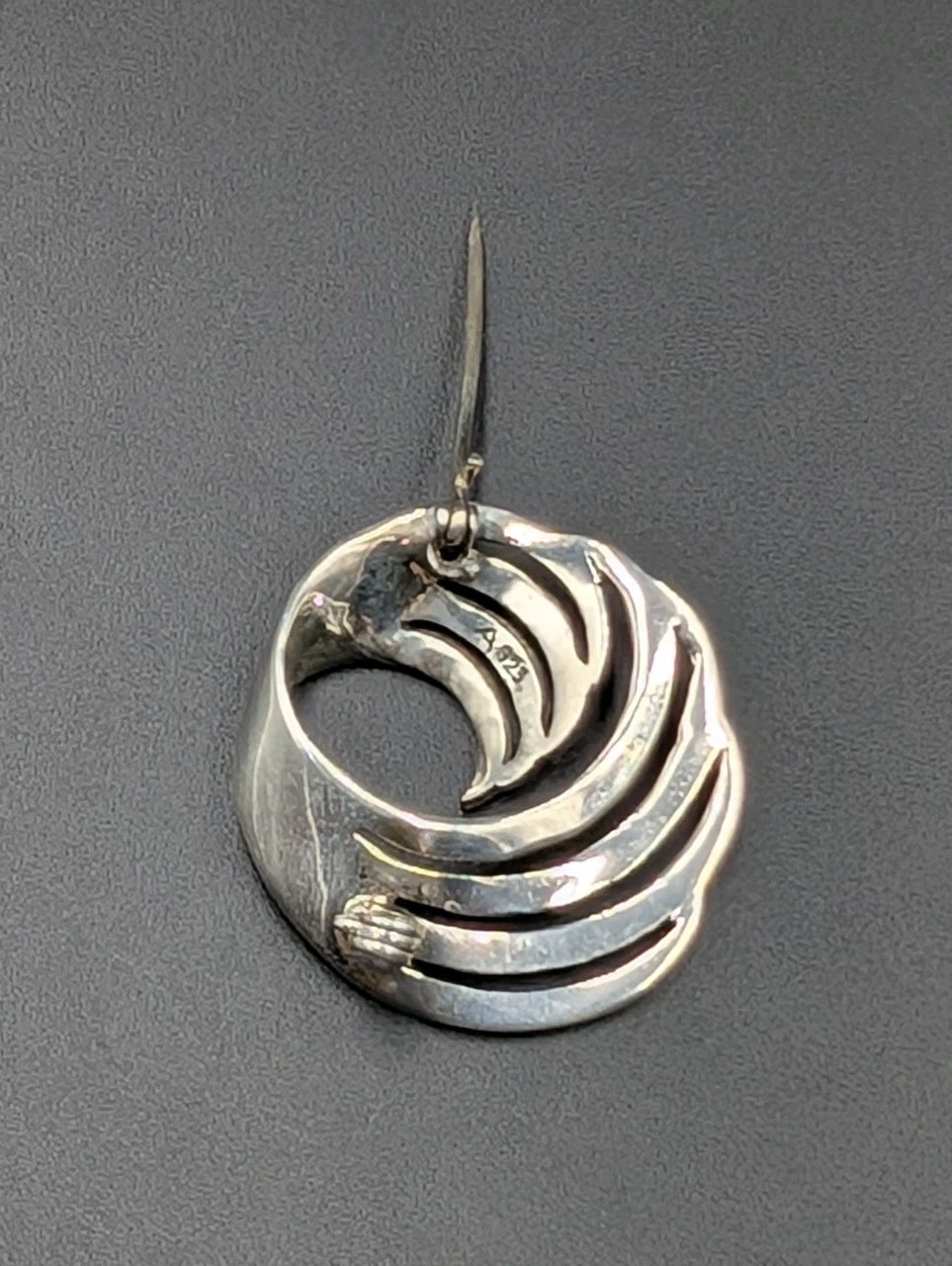 READ!! By A Vtg Sterling Silver Marcasite Wave Swirl Circle 925 Pin Brooch 1.16″