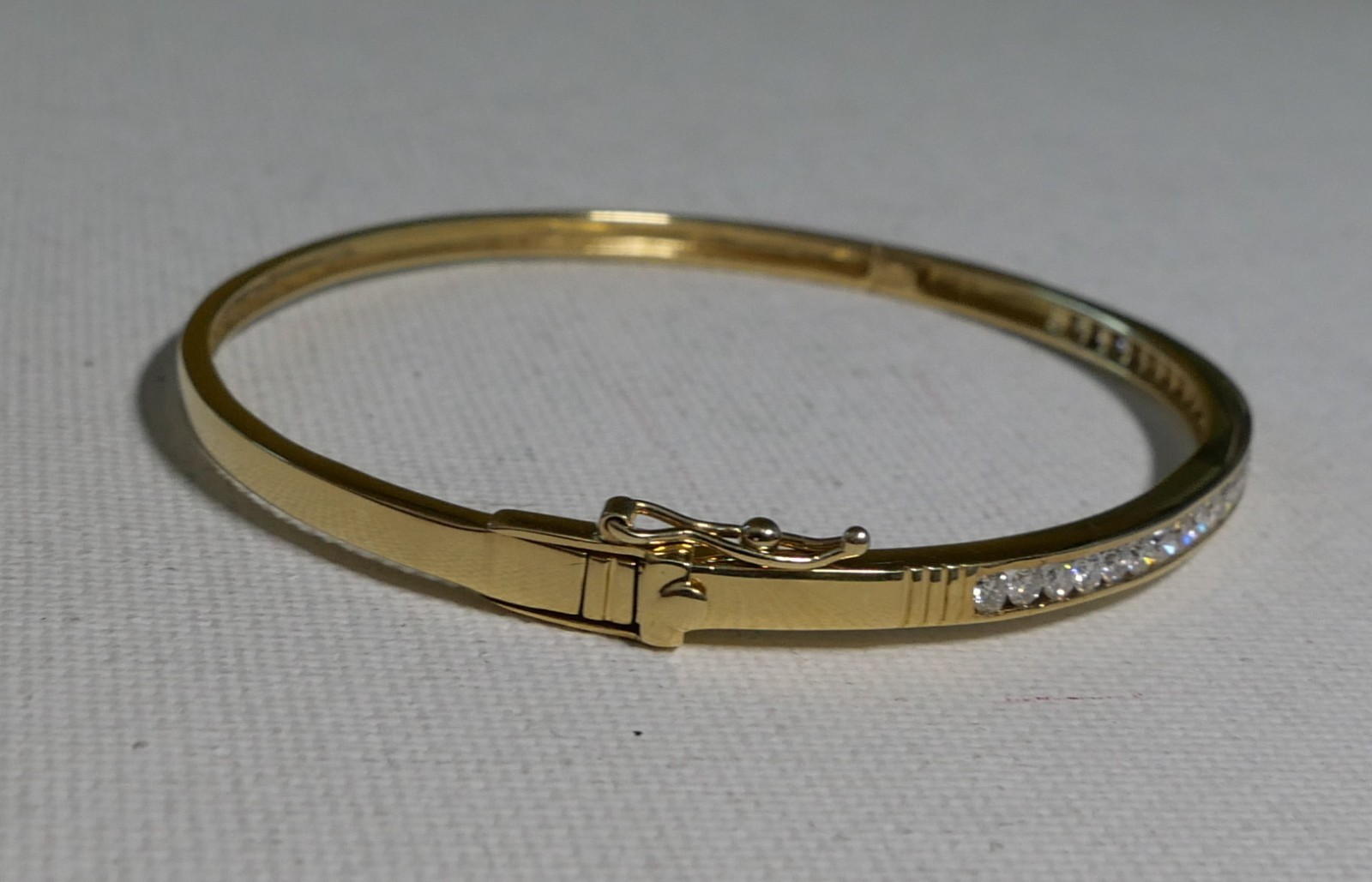 18K Yellow Gold Diamond Bangle Bracelet – 0.80 TCW – Secure Double Clasp