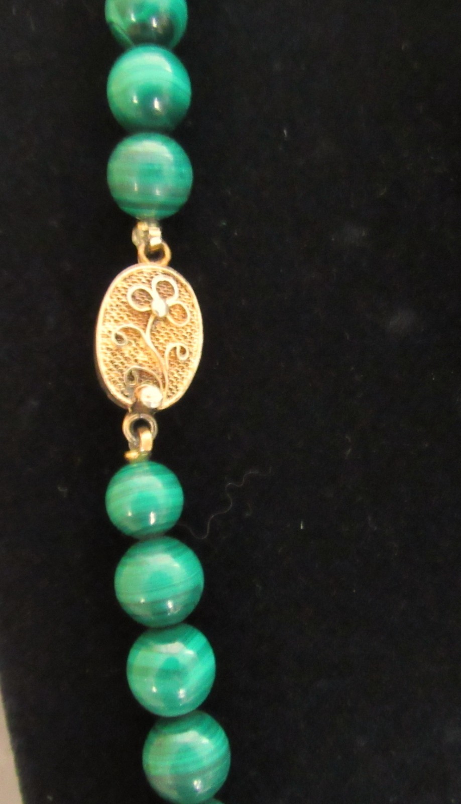 Vintage Chinese Export Malachite & Gold Wash Silver Clasp & fluted beads 27.5 in