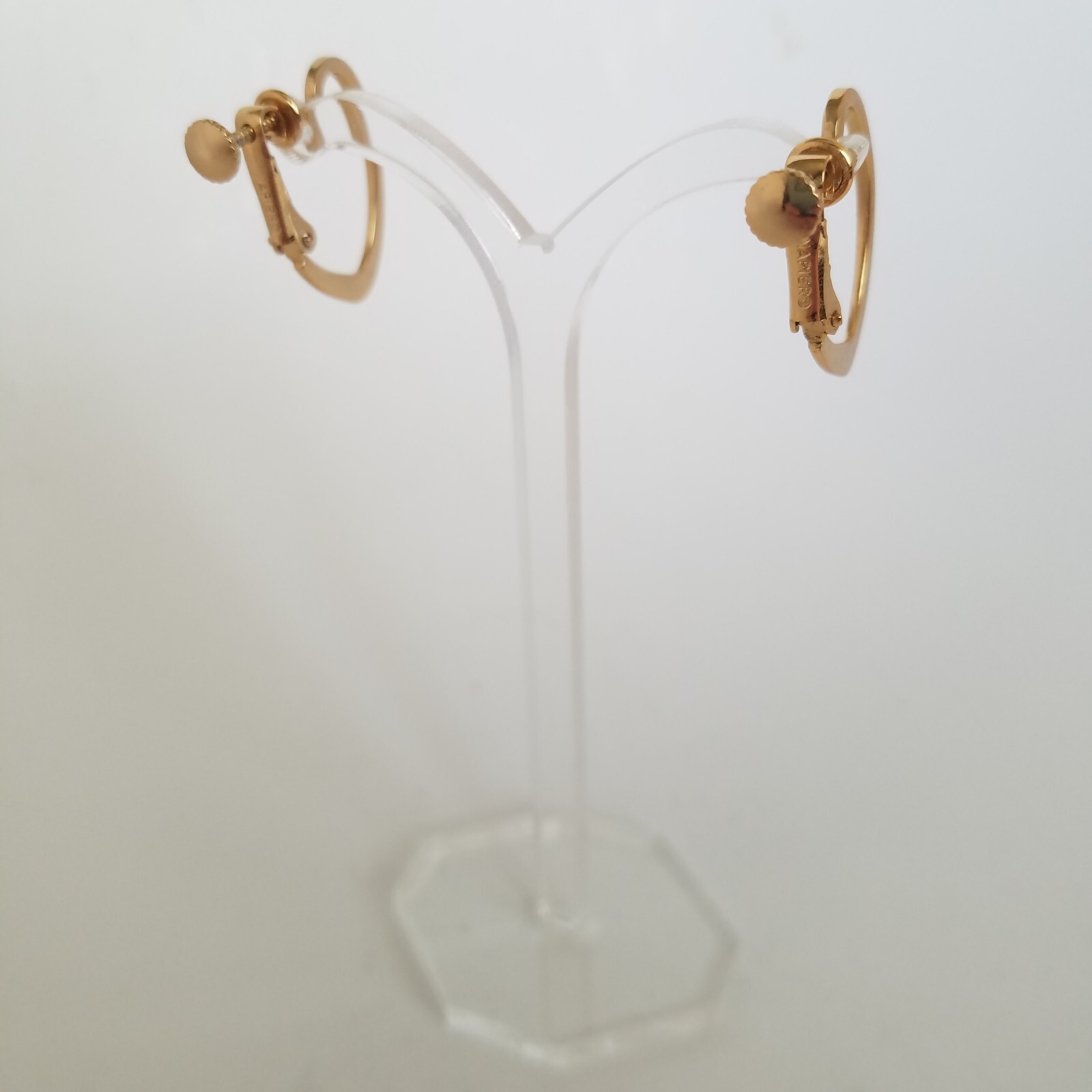 Vintage Napier Goldtone Earrings Screw Back Hoop Old Money Classic