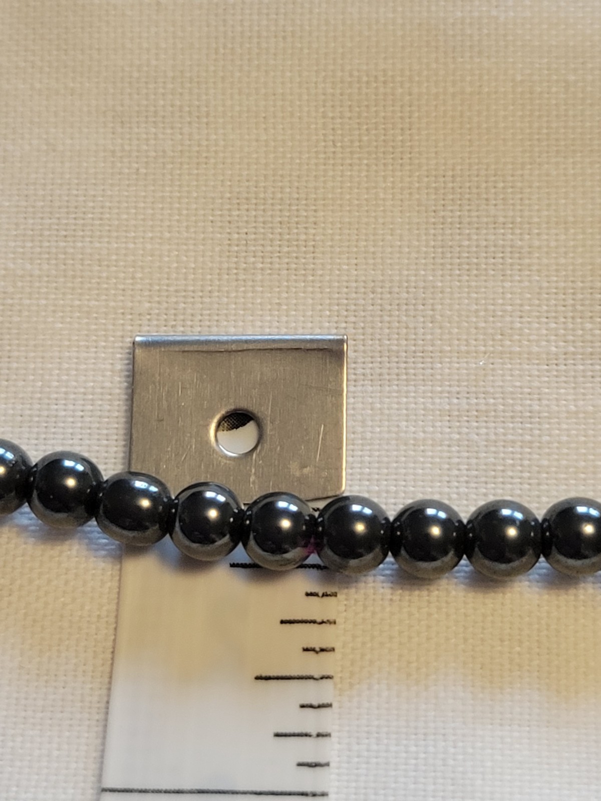 Vtg 18″ Hematite Black Graduating Beads Necklace Gold-Tone Filigree Hook Clasp