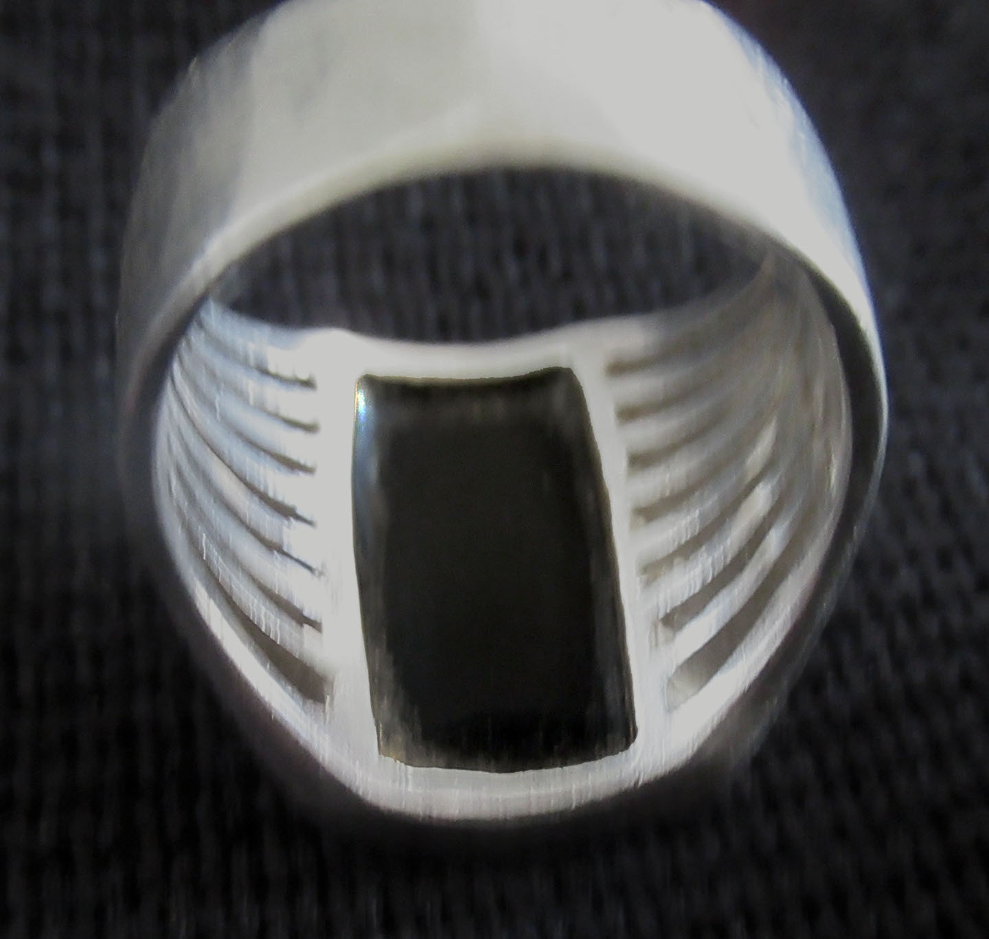 MEN’S STERLING RING by CW SIZE 8, 8.5 GRAMS, UNISEX