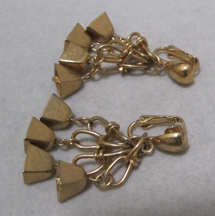 Fun! Four Articulated Dangling Cow Bells Vtg Gold Tone Clip Earrings 1-7/8”
