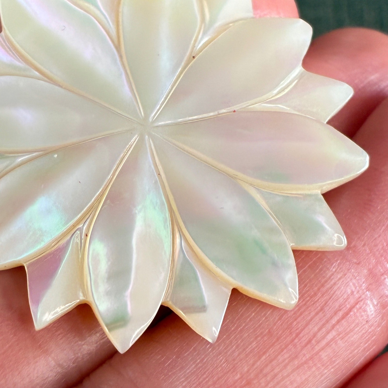 Vintage Mother Of Pearl Flower Brooch Carved Floral Iridescent Shell Pin 1.6″