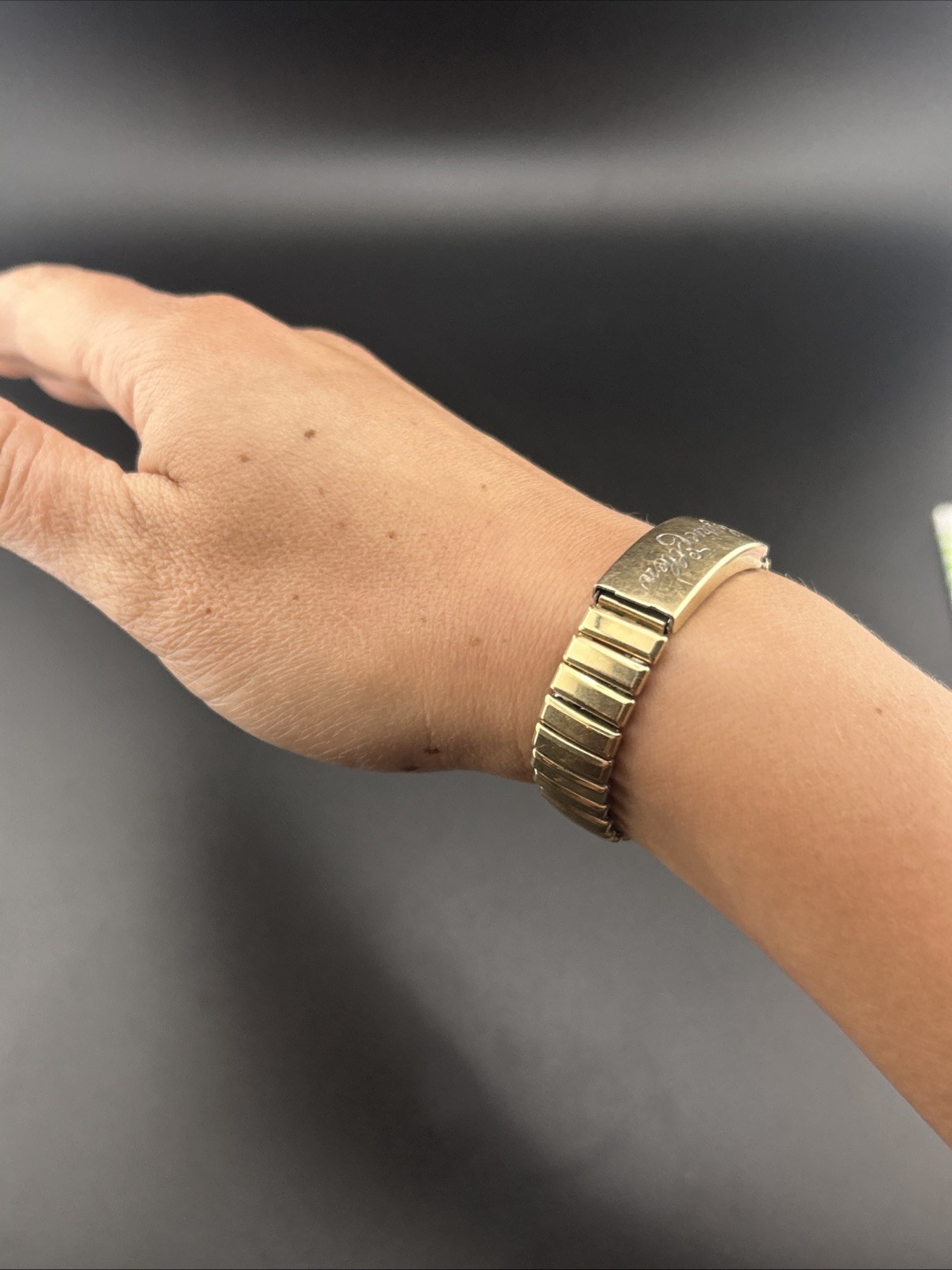 Vtg Drema 1/20 10k GF Top Hid Compartment Stainless Steel Stretch Band Bracelet