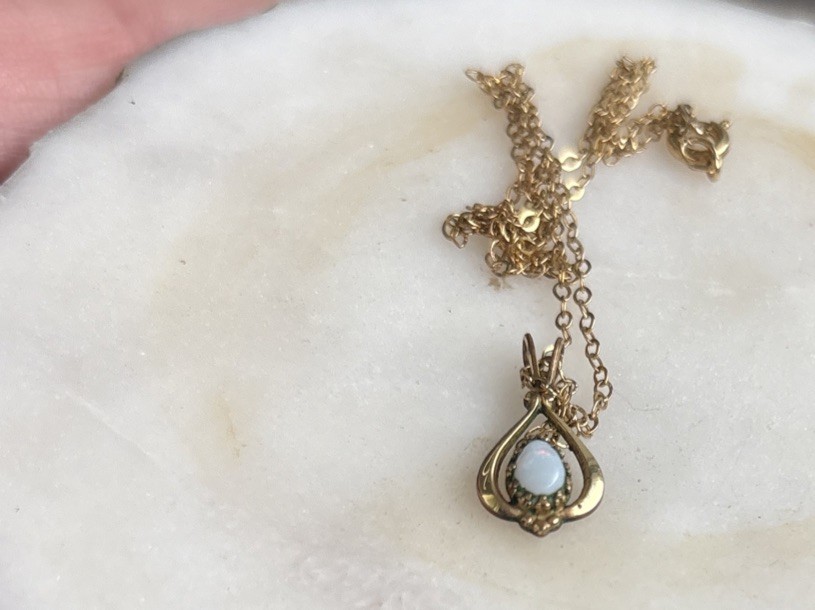Vintage Marked 1/20 14k GF Gold Filled Necklace W Opal Pendant 16” Chain 1.15g