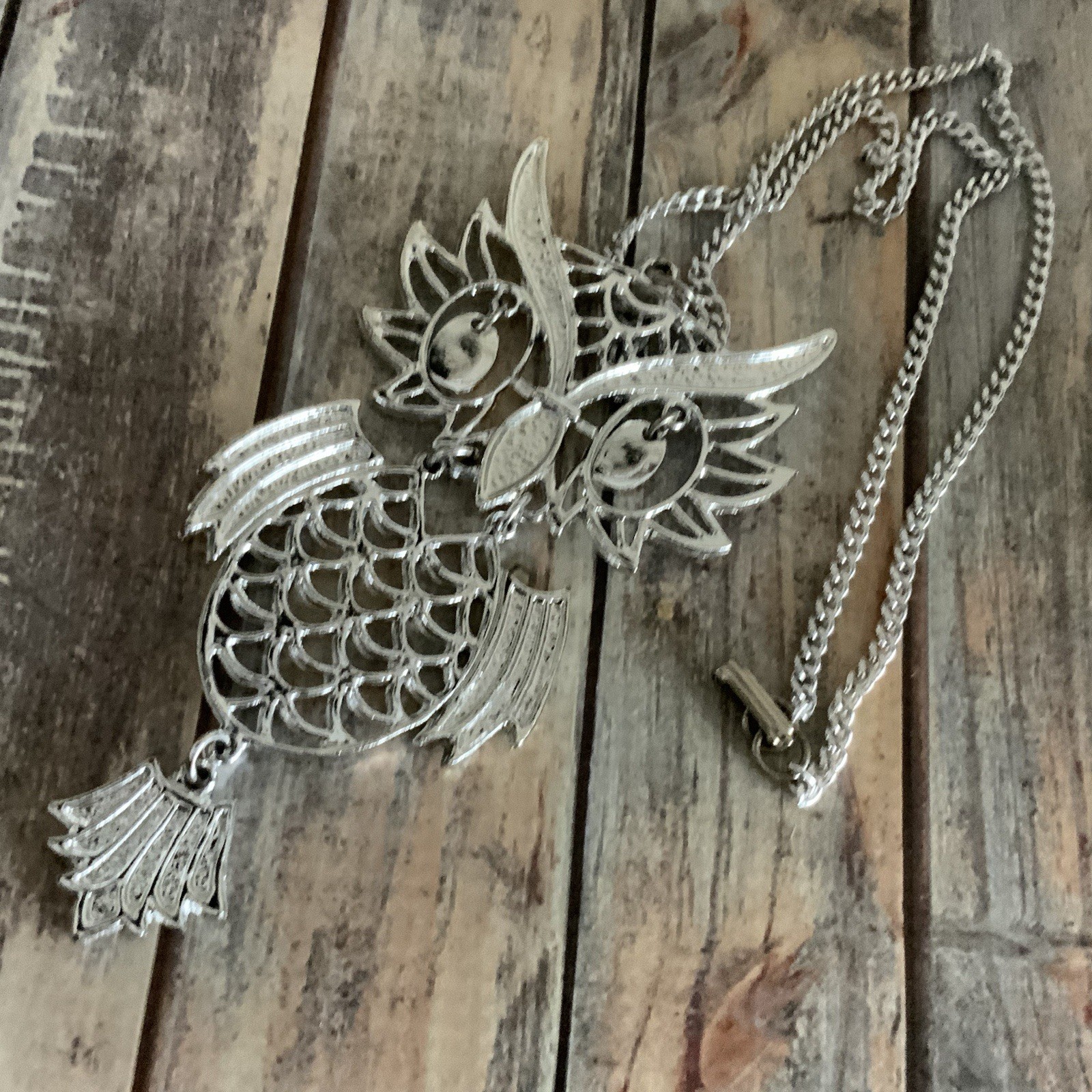Vintage 60s silver tone articulated owl link necklace