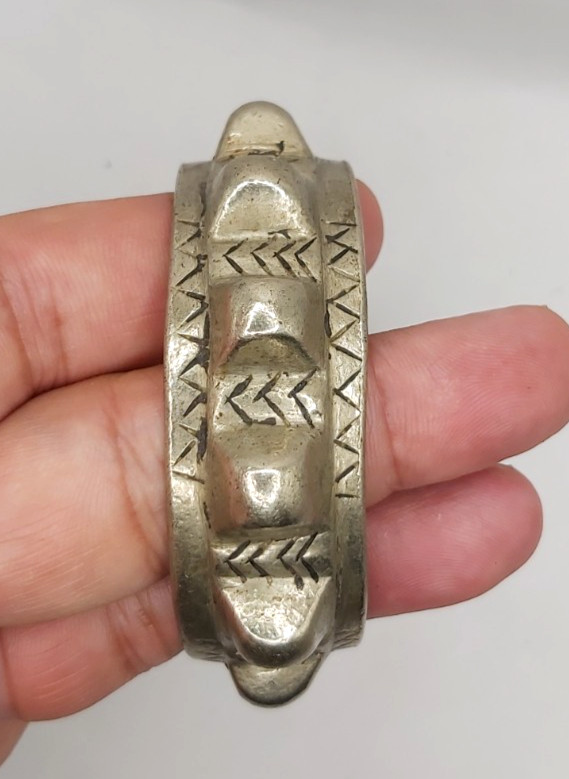 Vintage Amazigh Berber Silver Color Solid Bracelet Tribal Moroccan Cuff Ethnic