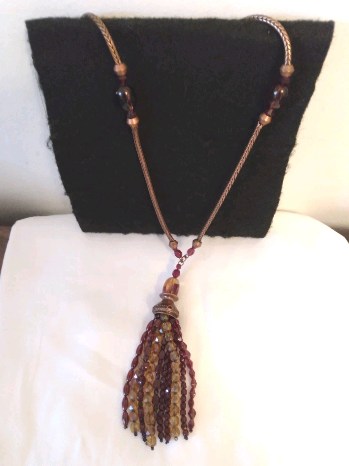 Vintage Dark Rose Gold Tone Metal Necklace w/Wine & Gold Resin Bead Tassel