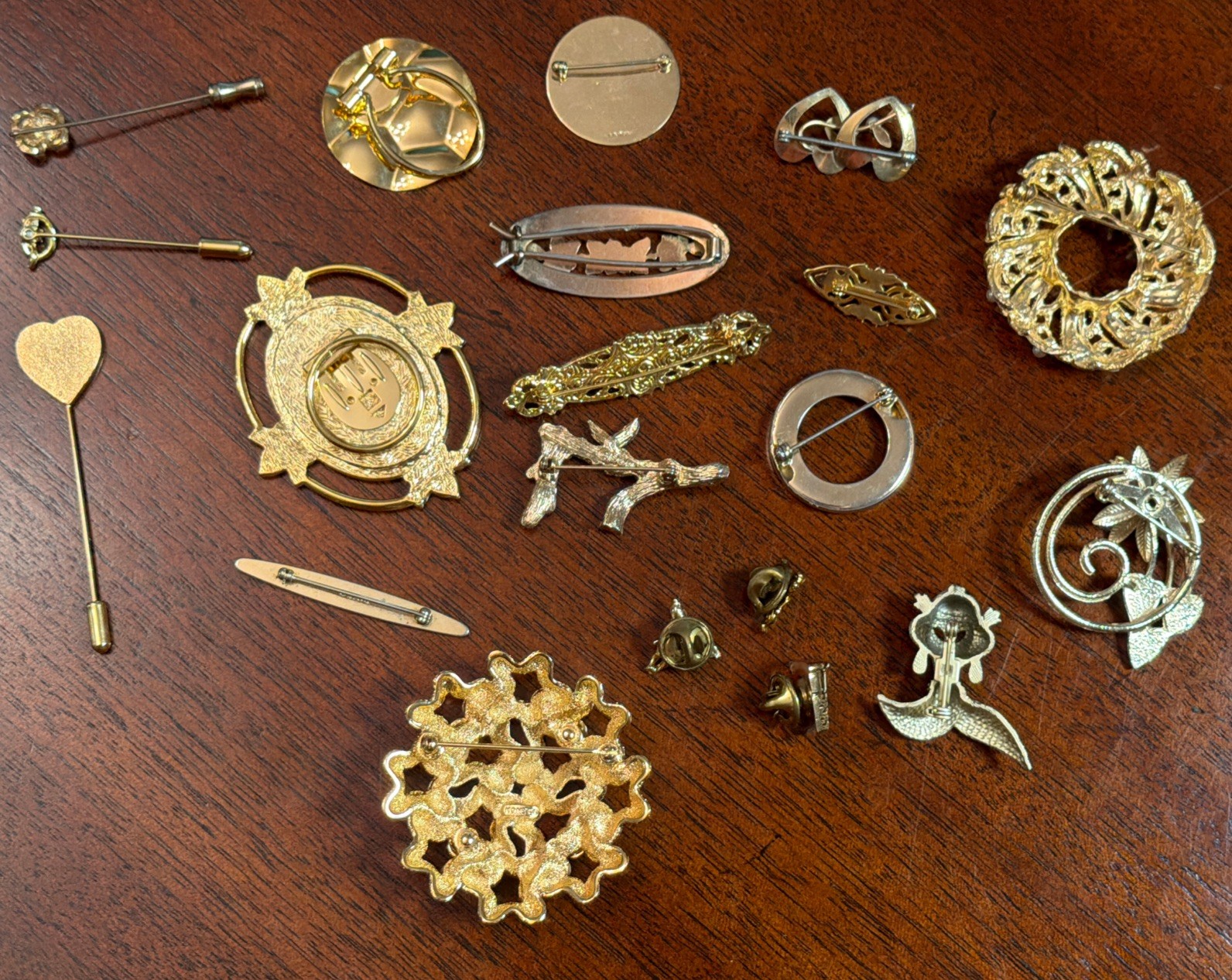Vintage Gold Tone Brooch Lot 20pc Some Signed Mixed