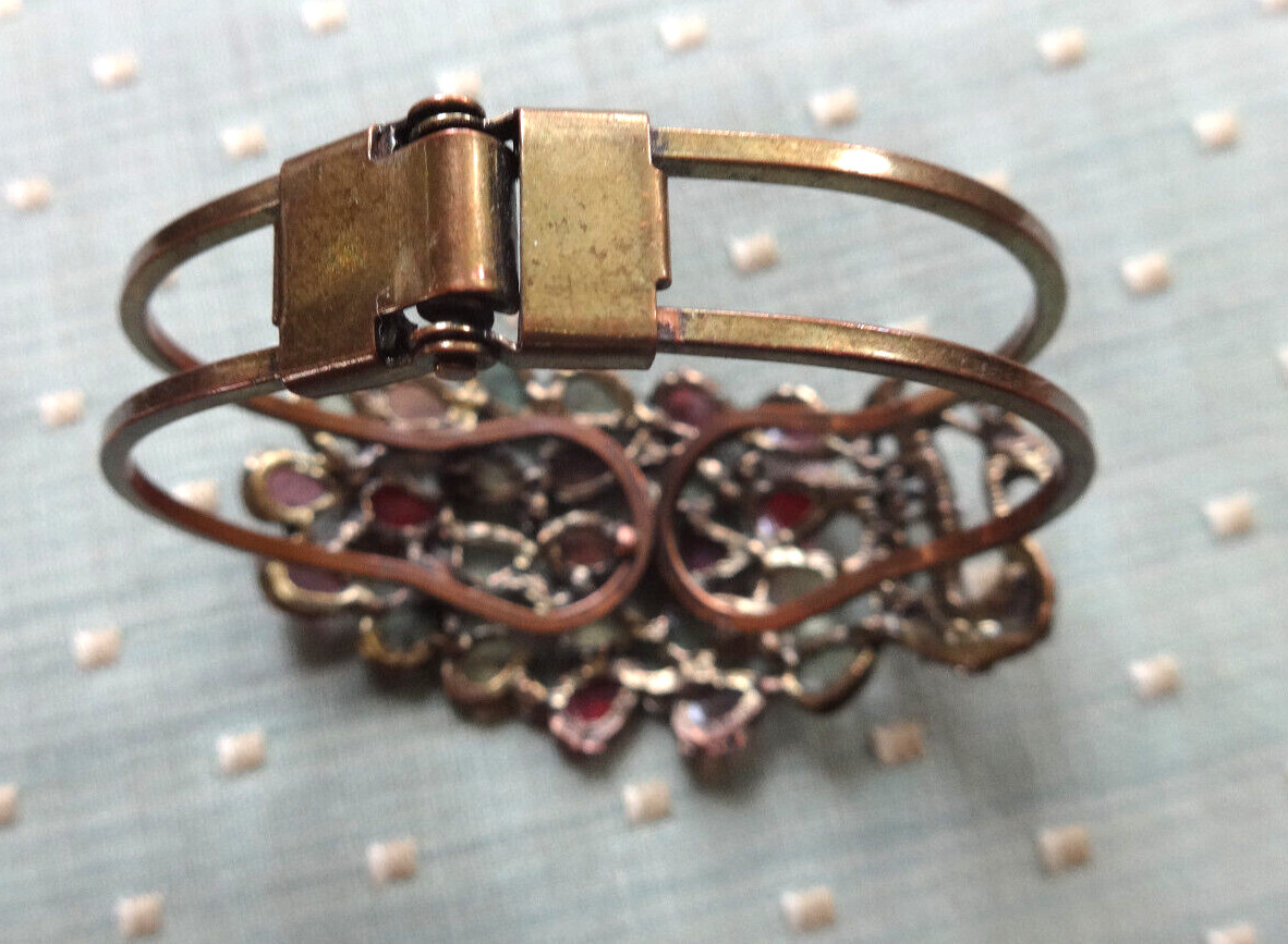 VTG PEACOCK CLAMPER BRACELET METAL MULTI COLORED FACETED CRYSTALS BIRD PRETTY!