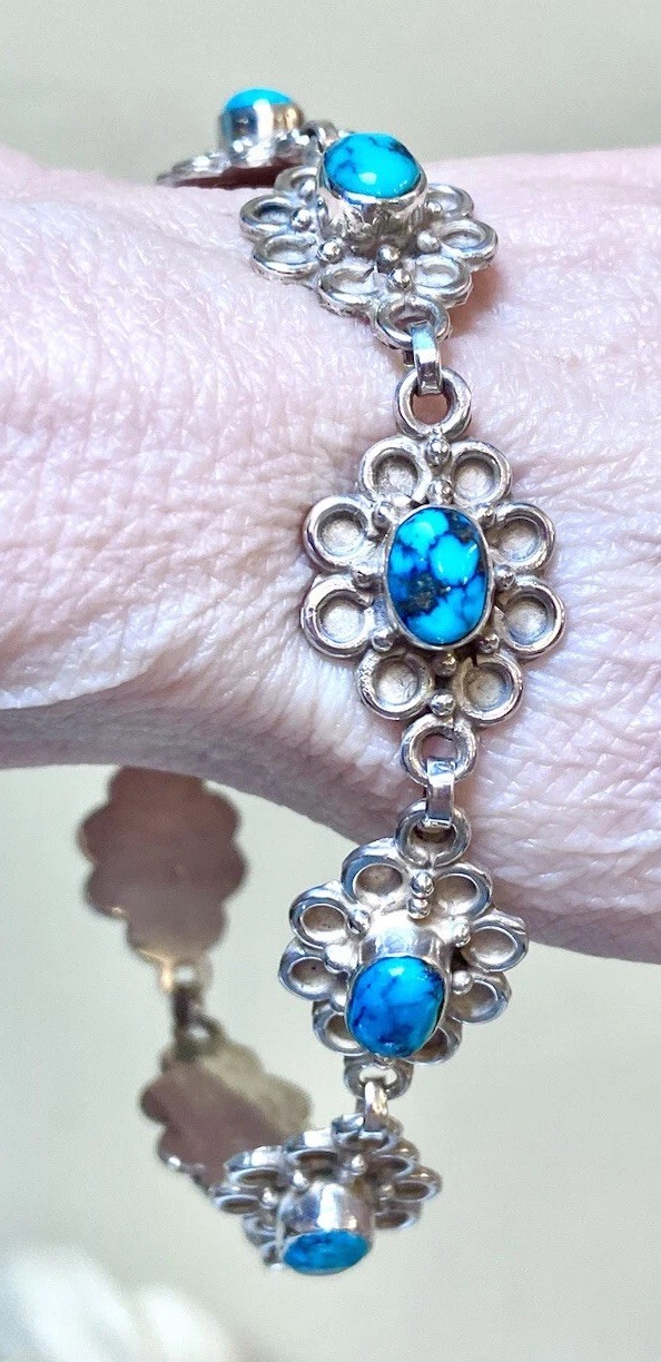 LOVELY Artisan Ornate Sterling Silver Genuine Turquoise Floral Design Bracelet